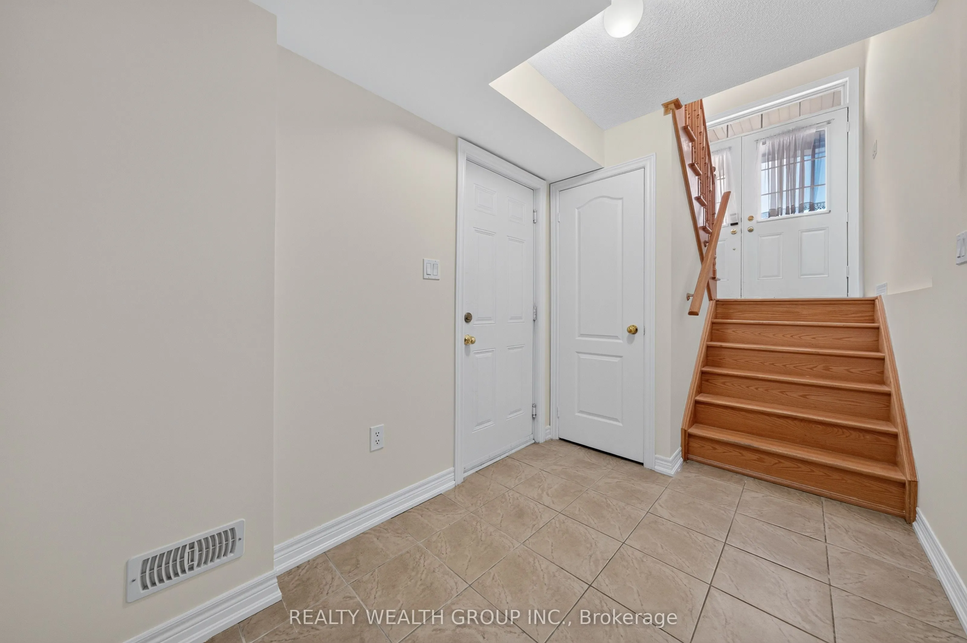 35 Matthewson Avenue