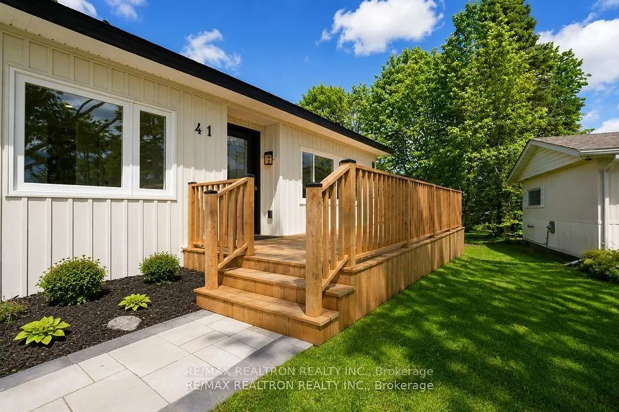 41 Trefoil Drive