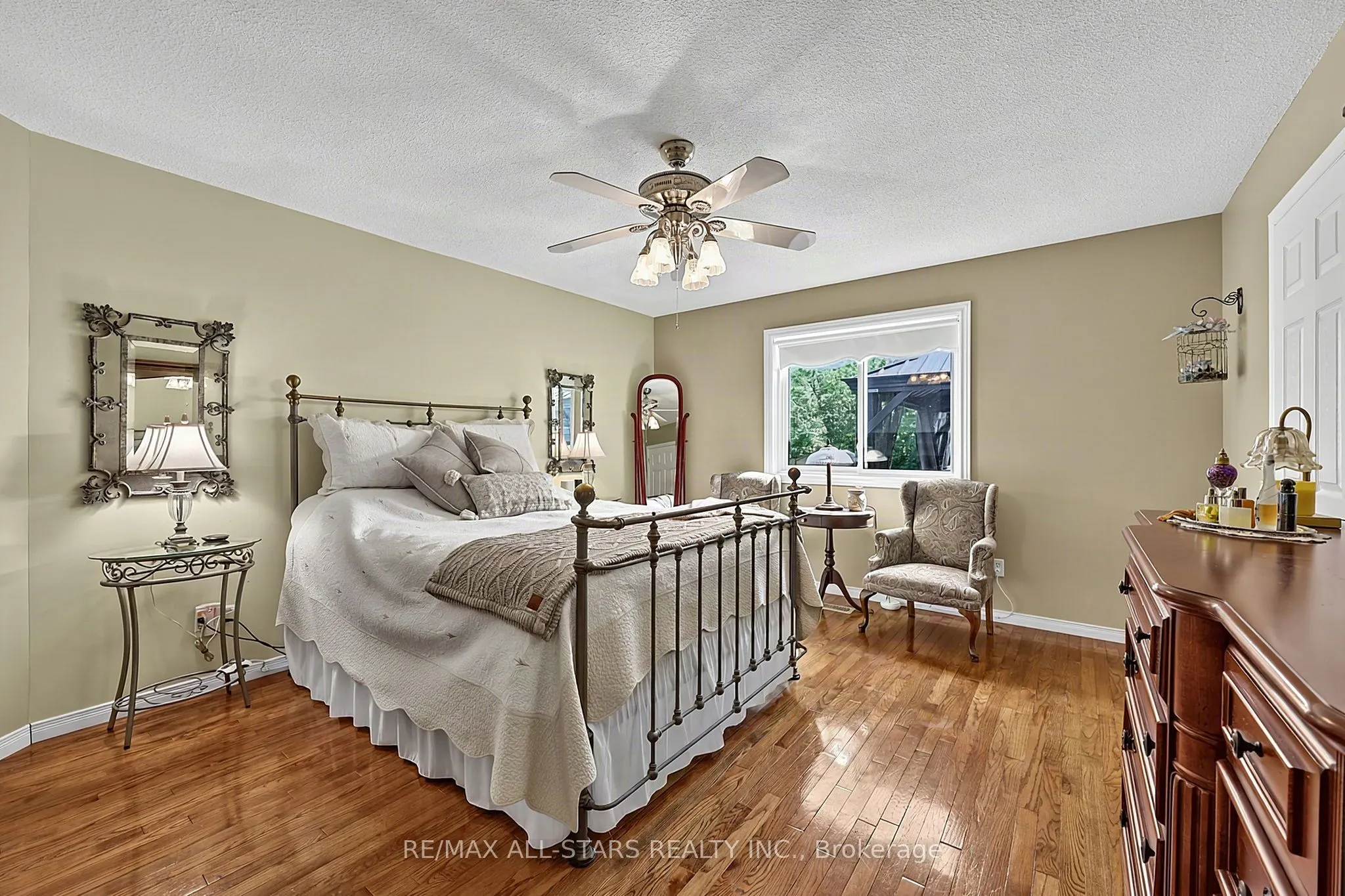 117 Riverglen Drive