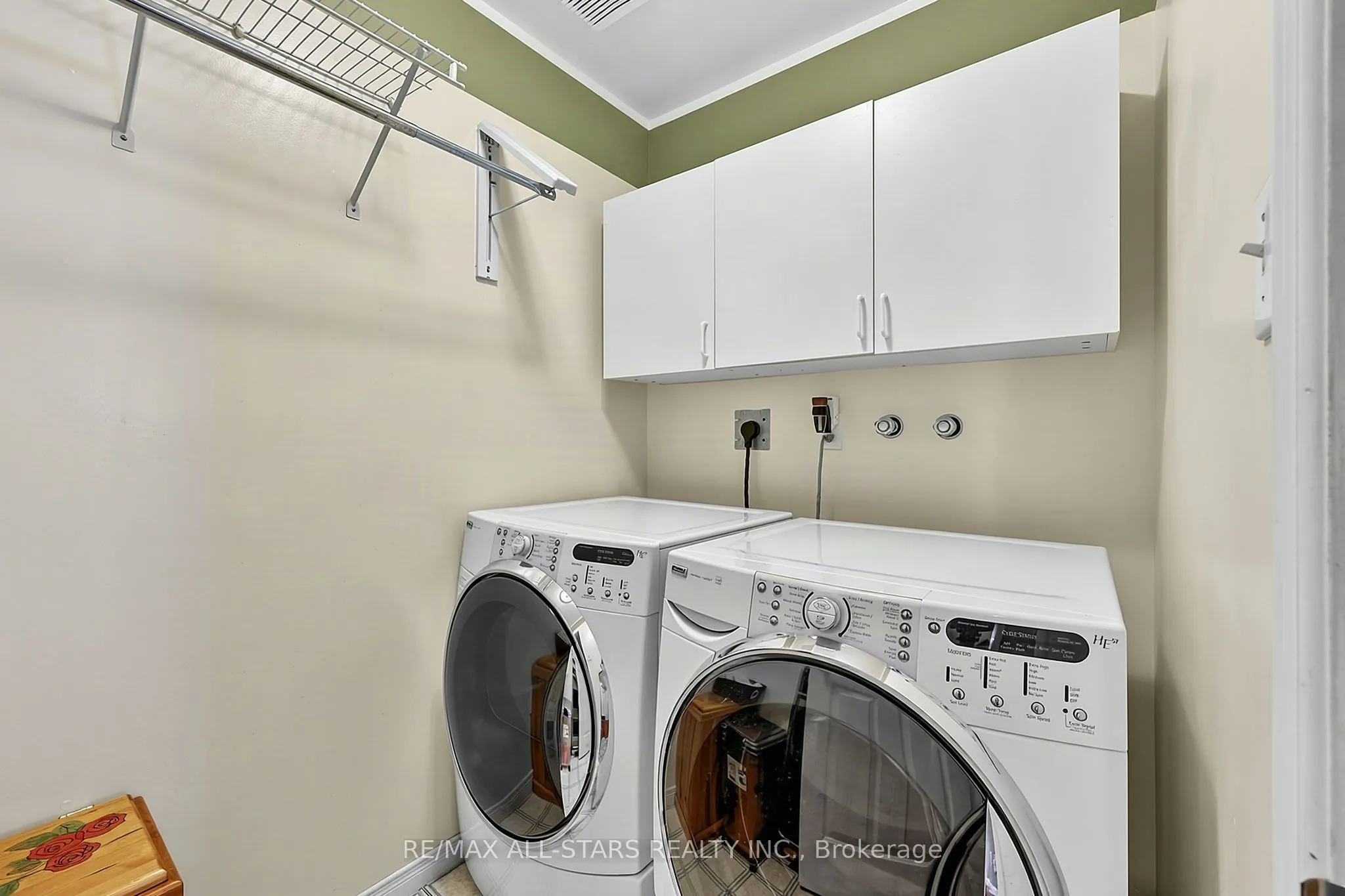 117 Riverglen Drive