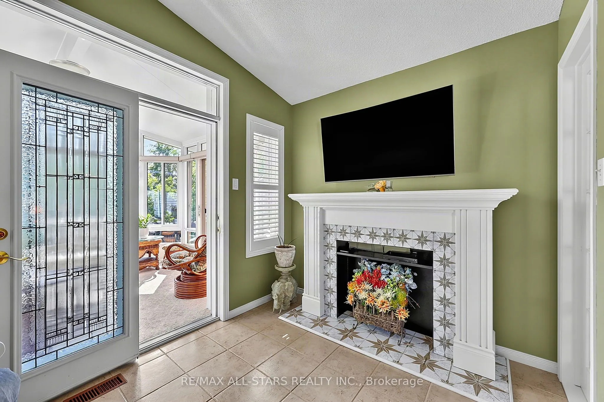 117 Riverglen Drive