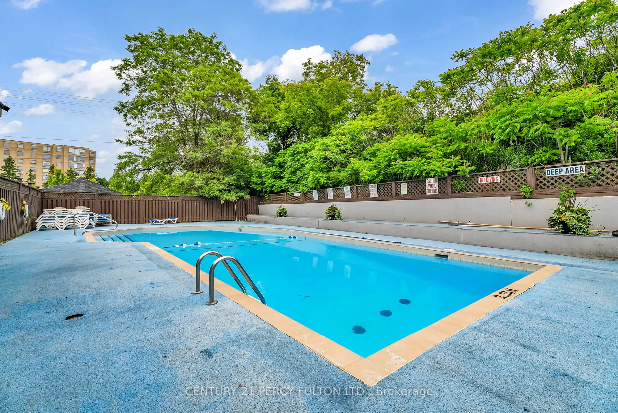 309 Major Mackenzie Avenue #611