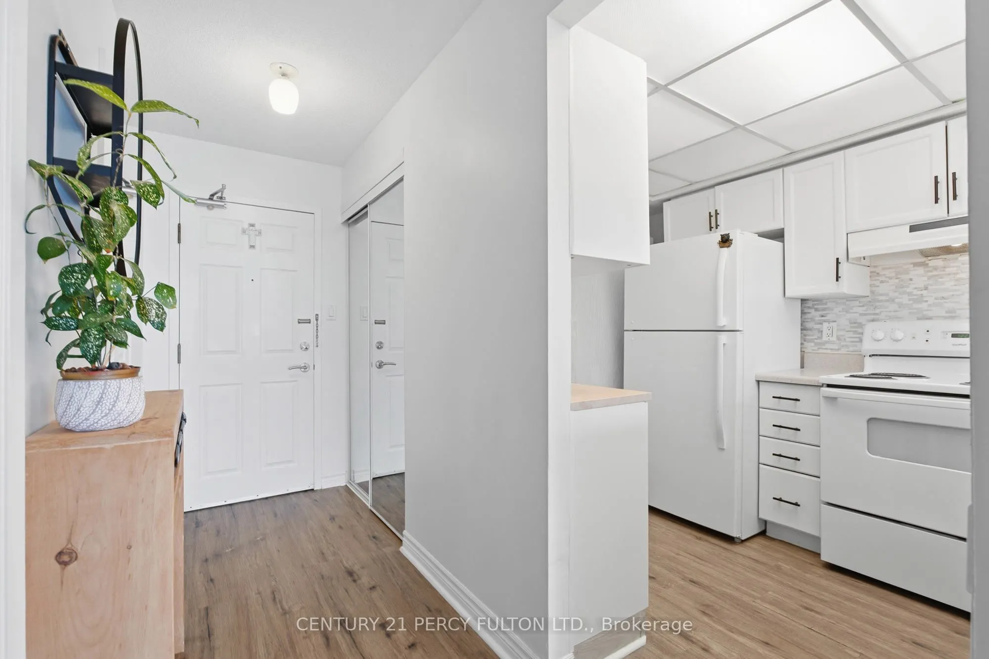 309 Major Mackenzie Avenue #611