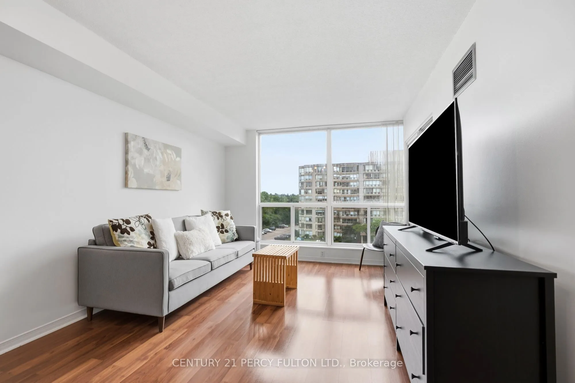 309 Major Mackenzie Avenue #611