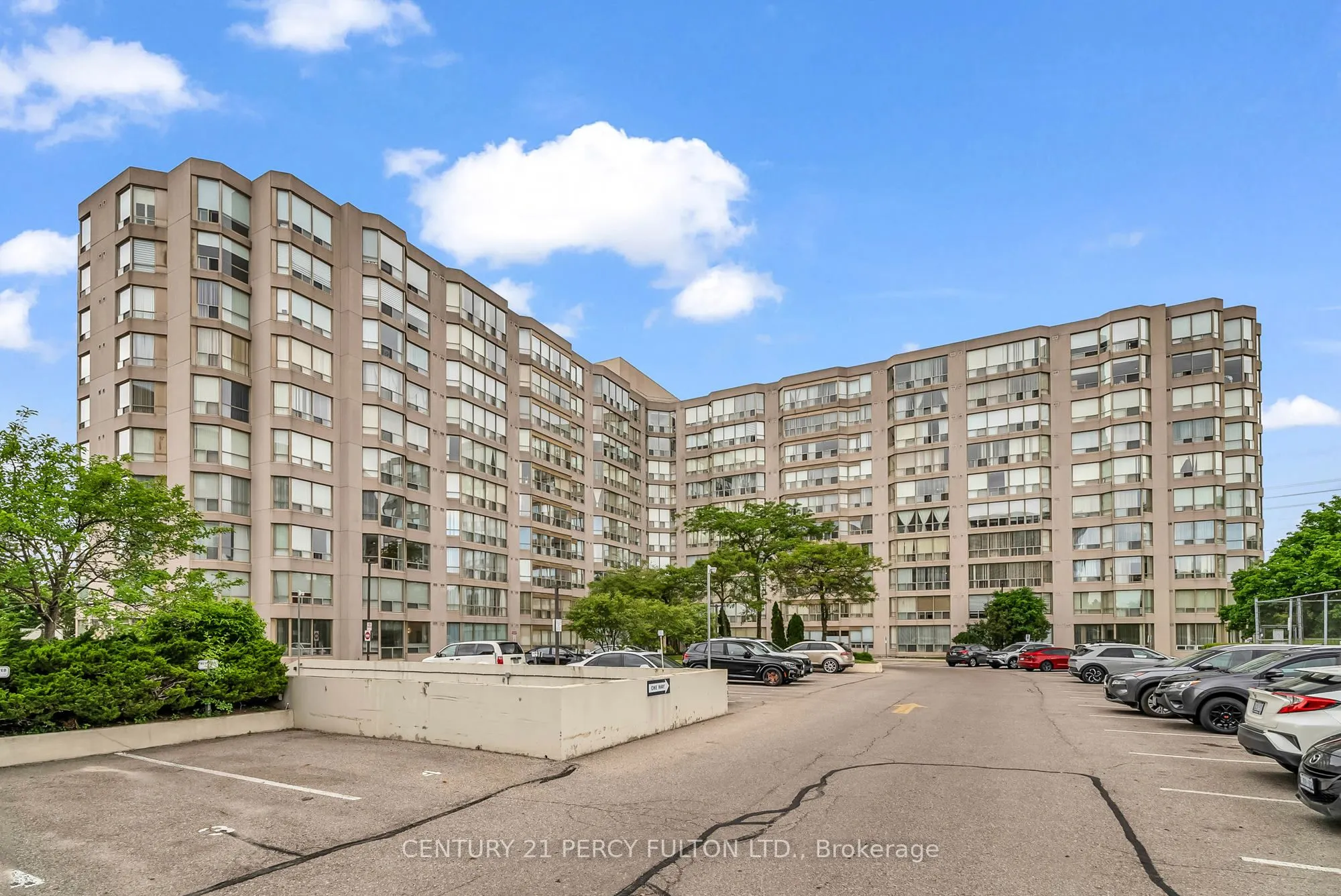309 Major Mackenzie Avenue #611