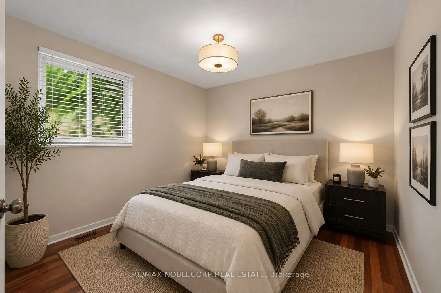 166 Collings Avenue