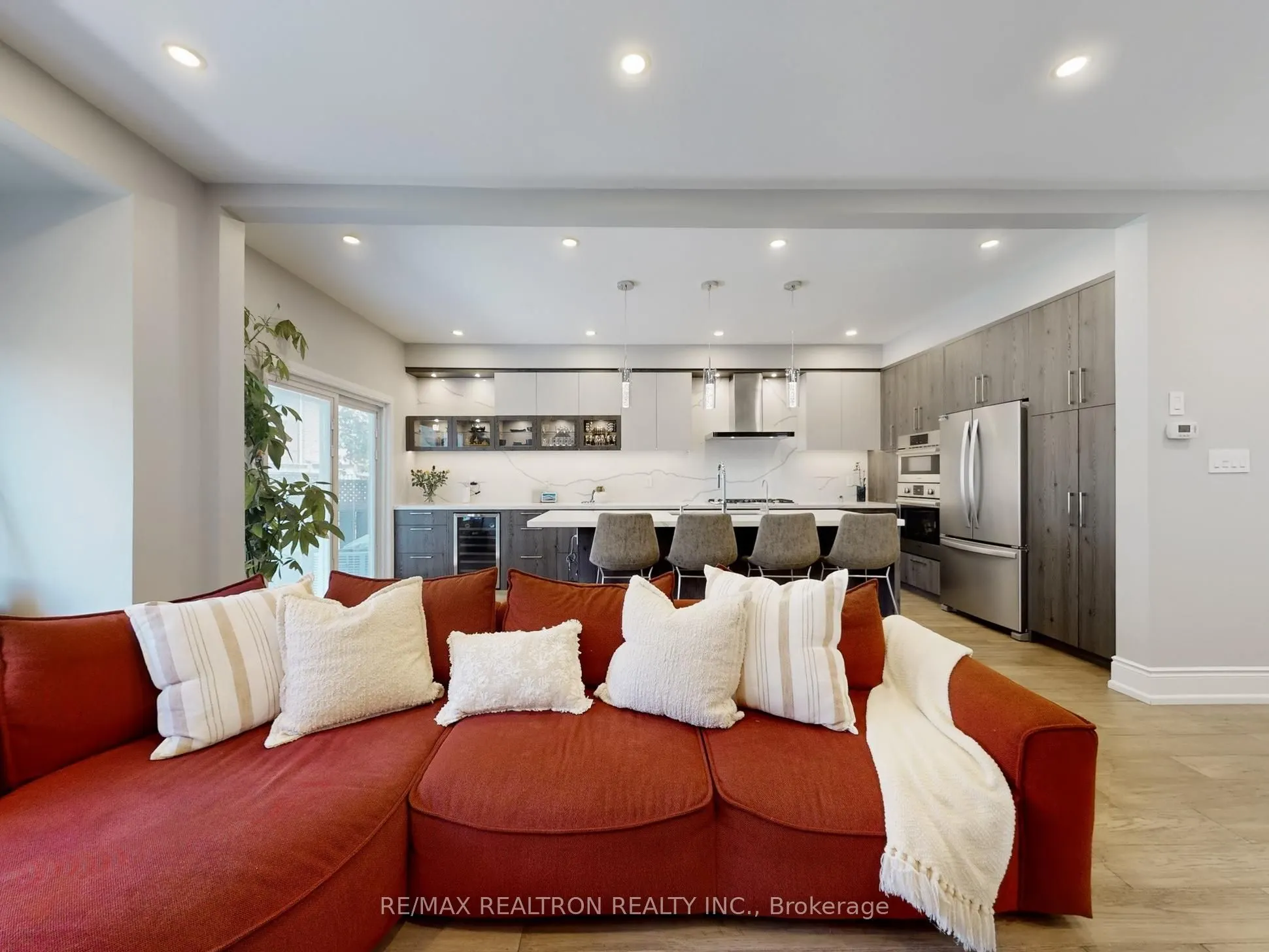 115 Bentoak Crescent