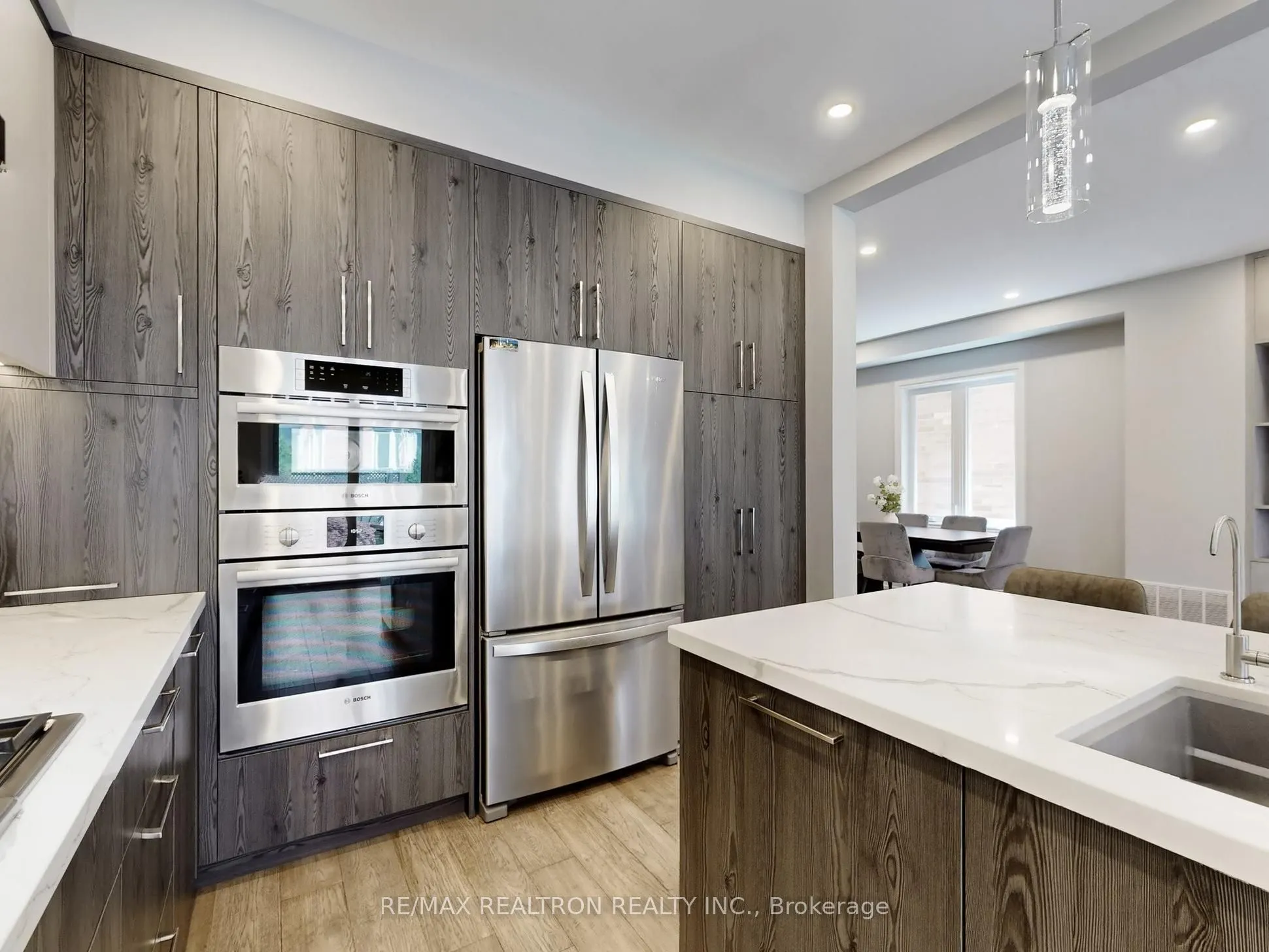 115 Bentoak Crescent