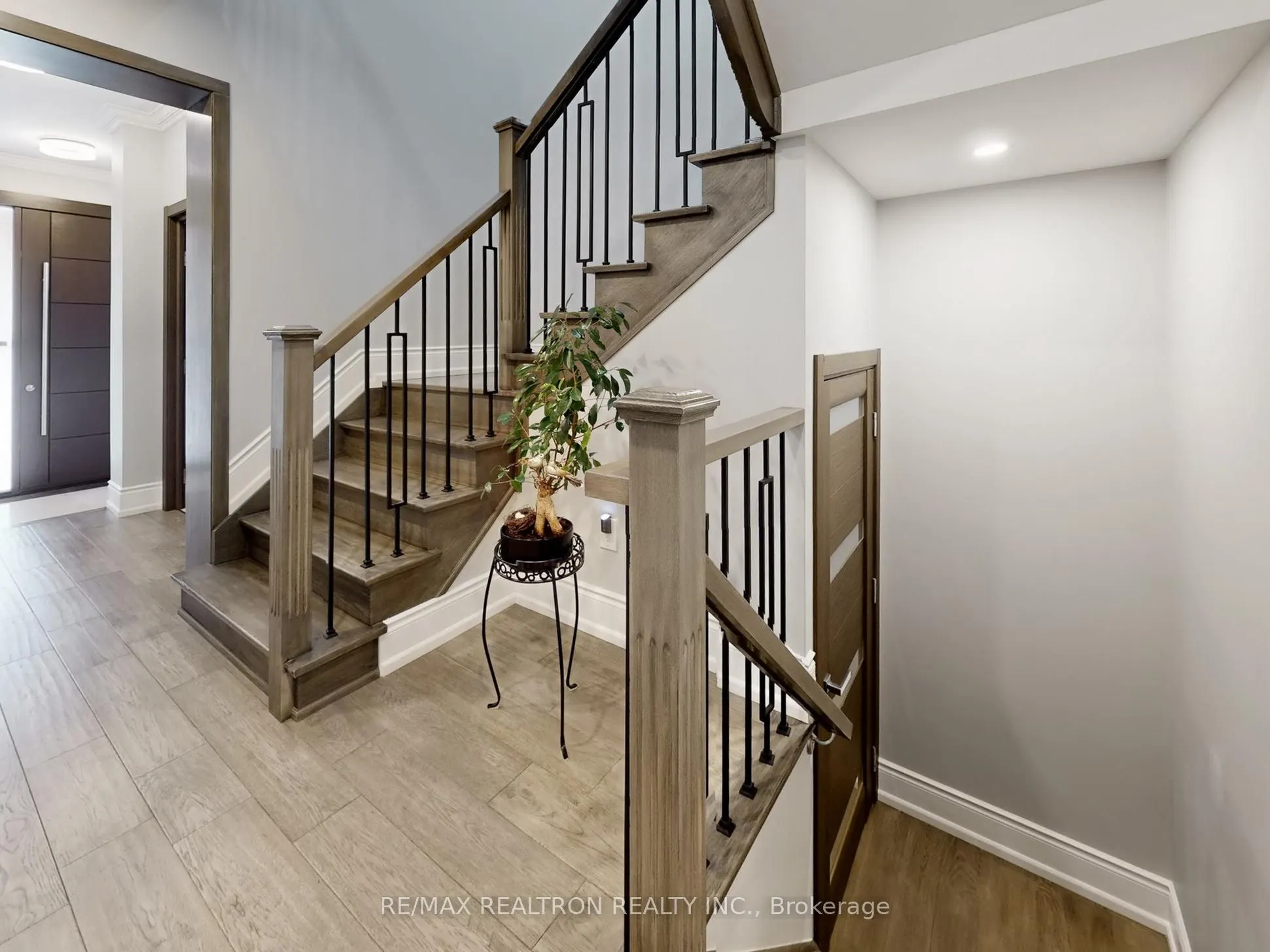 115 Bentoak Crescent