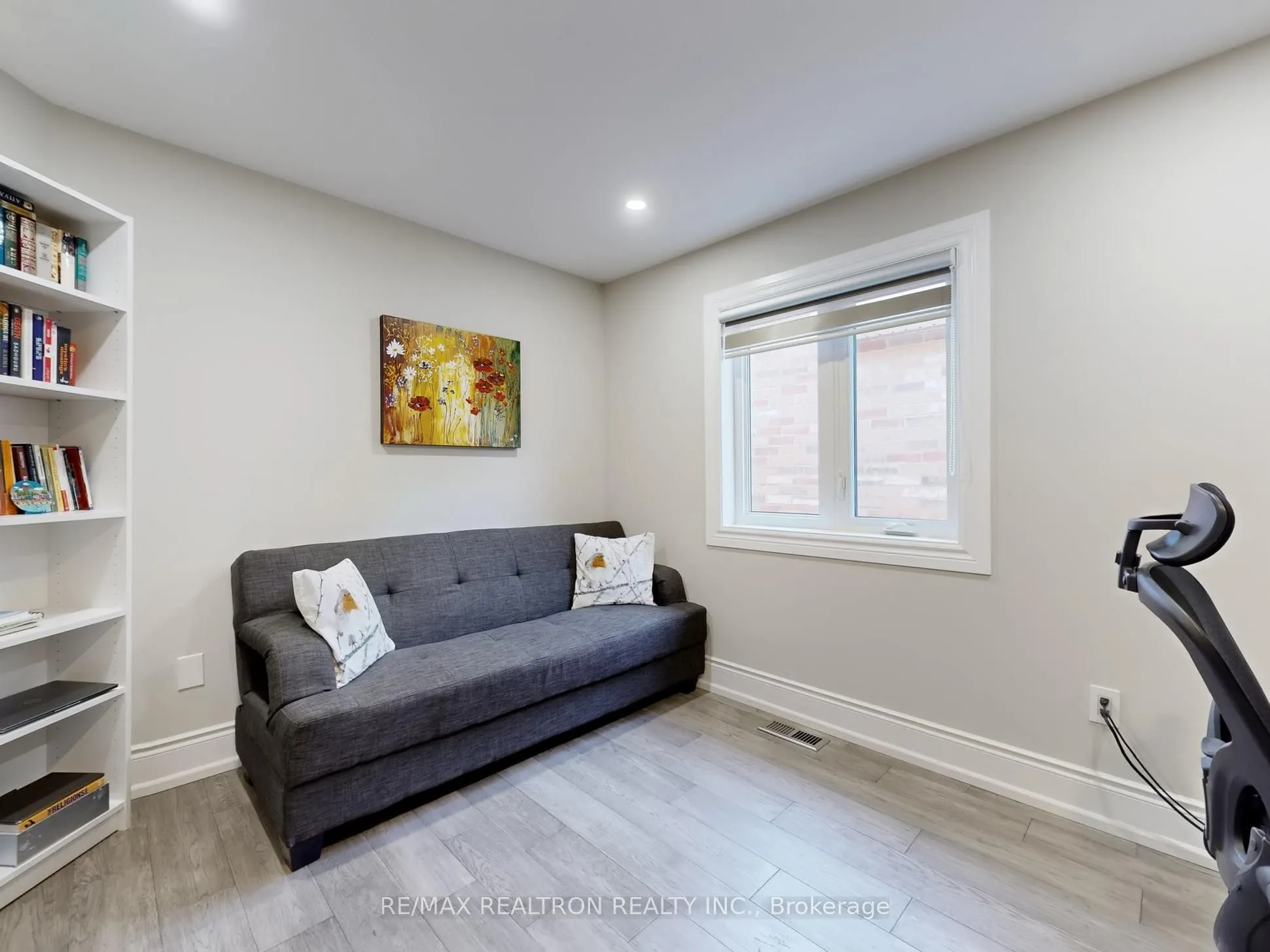 115 Bentoak Crescent