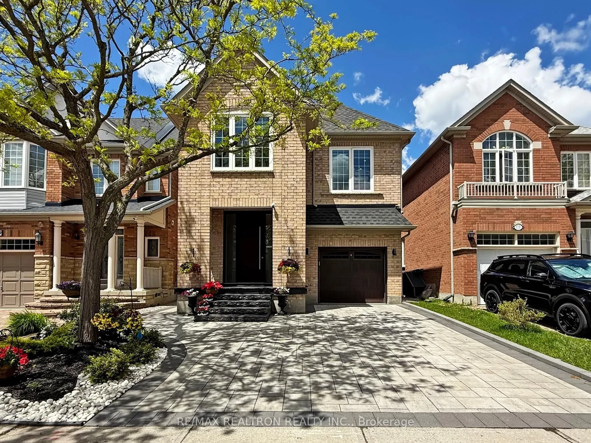 115 Bentoak Crescent