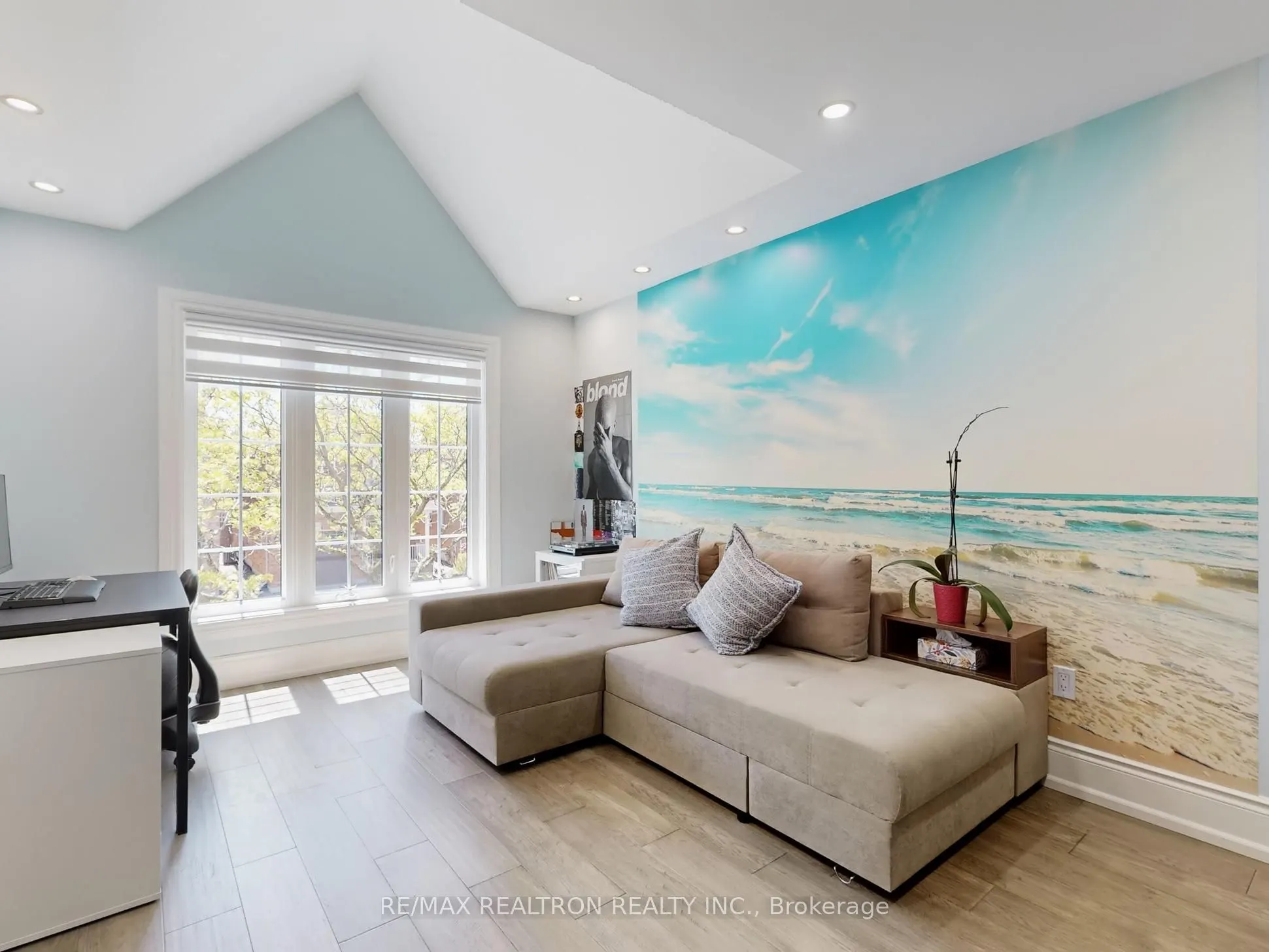 115 Bentoak Crescent