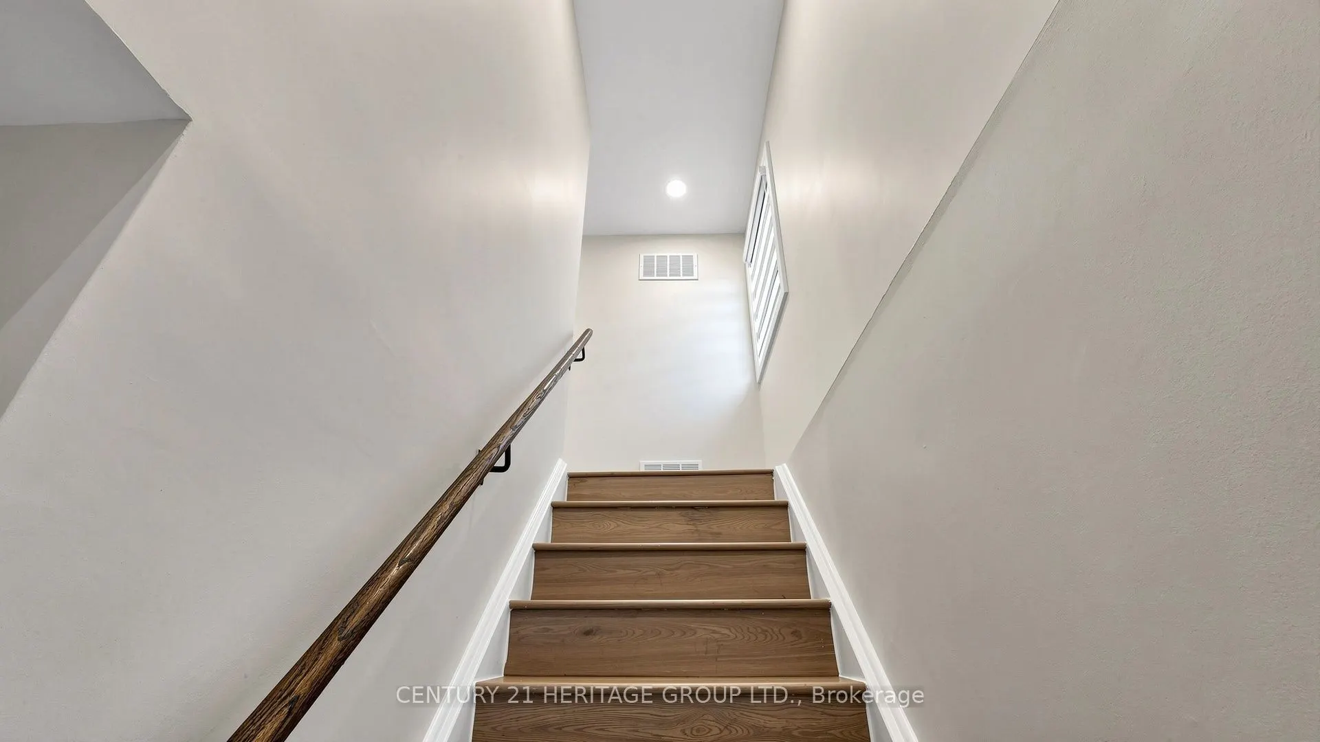 52 Lund Street
