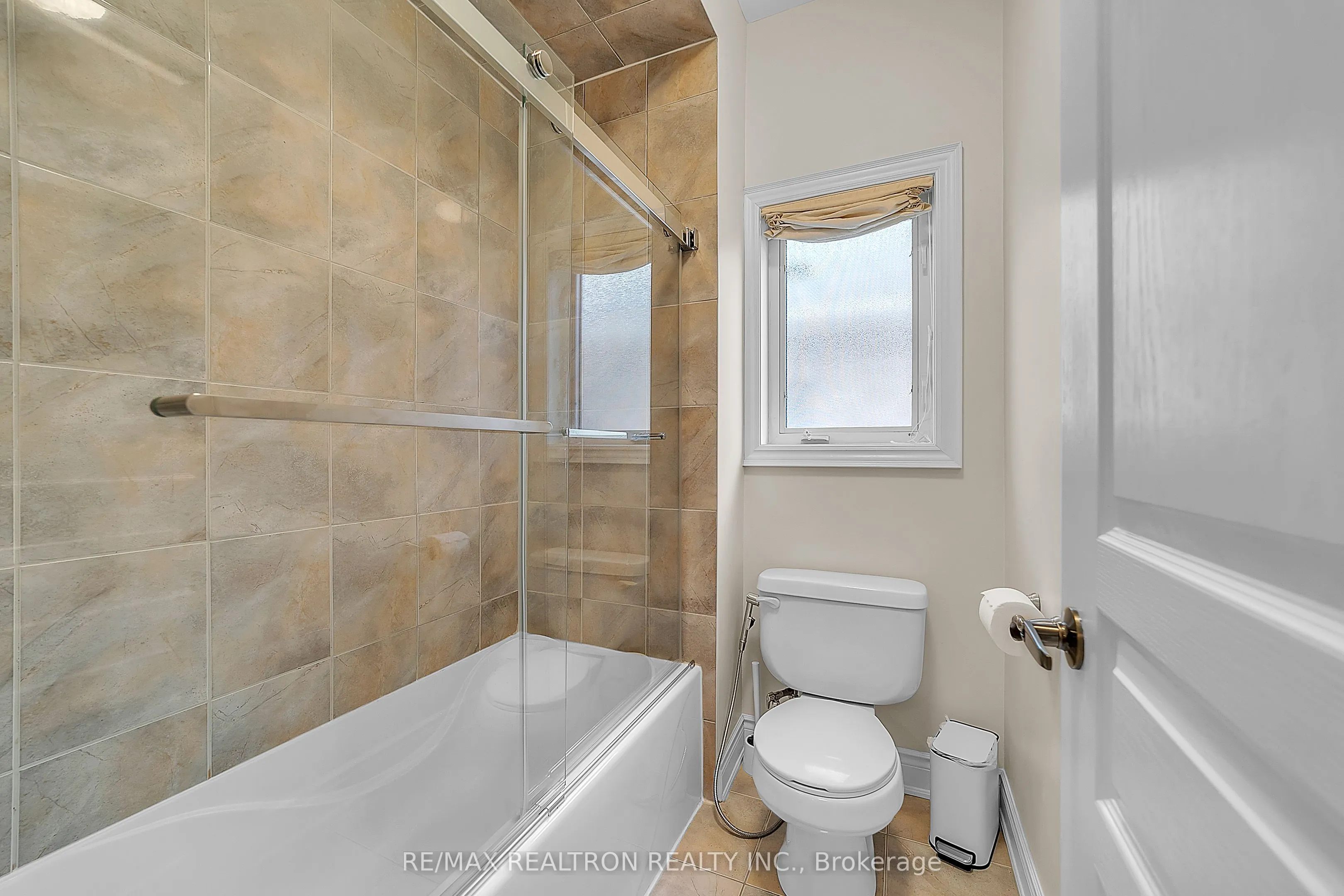 20 Rock Elm Court