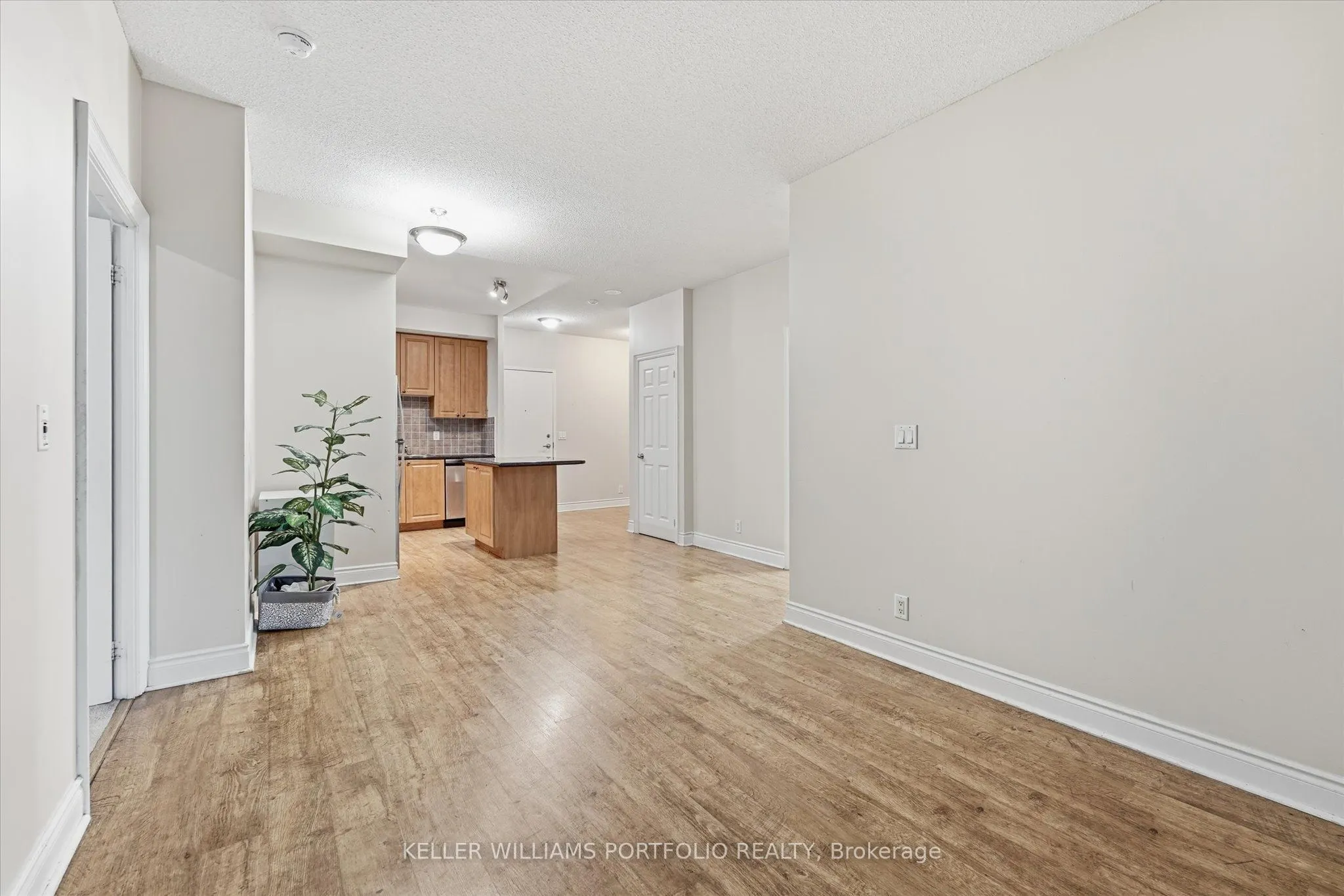 33 Cox Boulevard #133