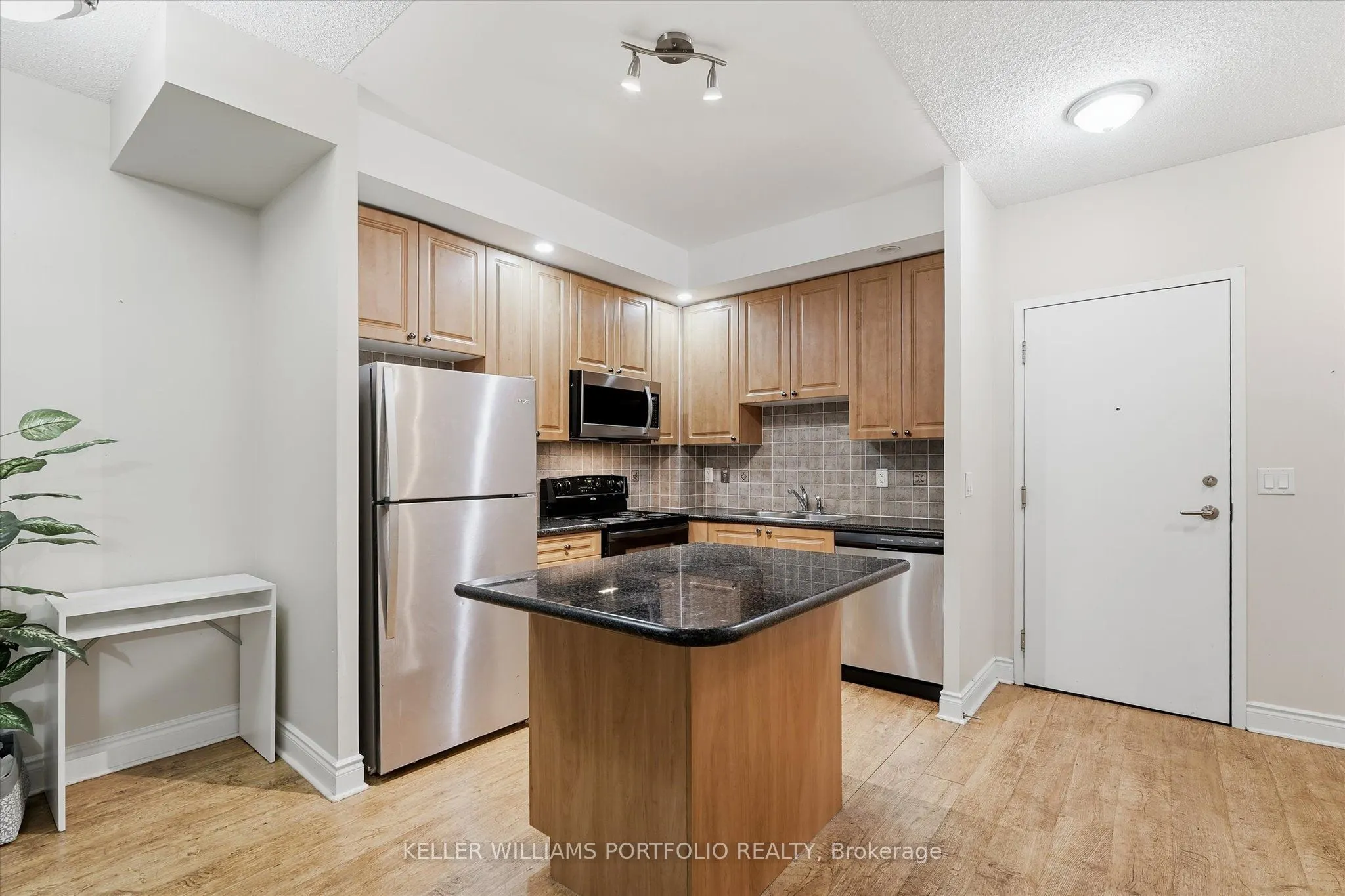 33 Cox Boulevard #133