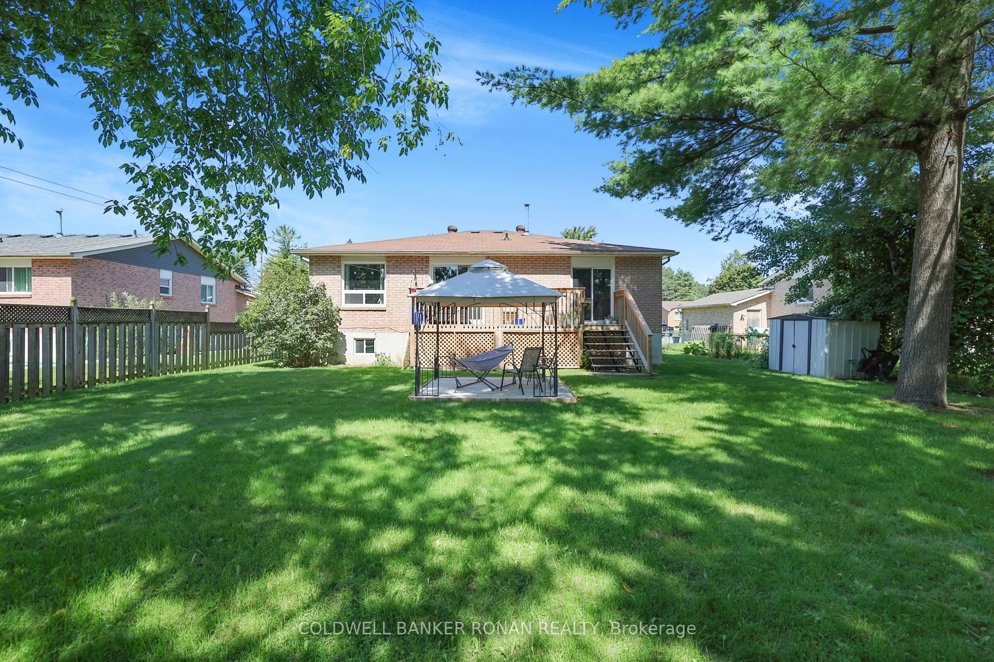 8 McCarthy Crescent