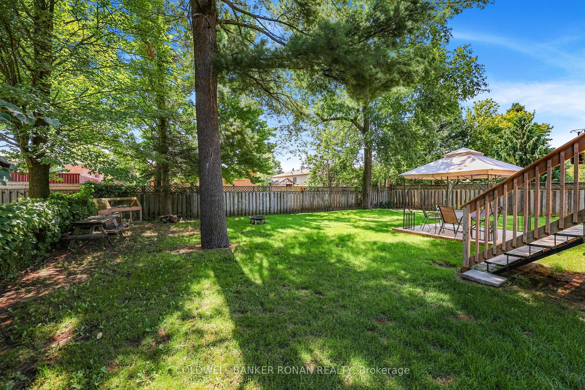 8 McCarthy Crescent