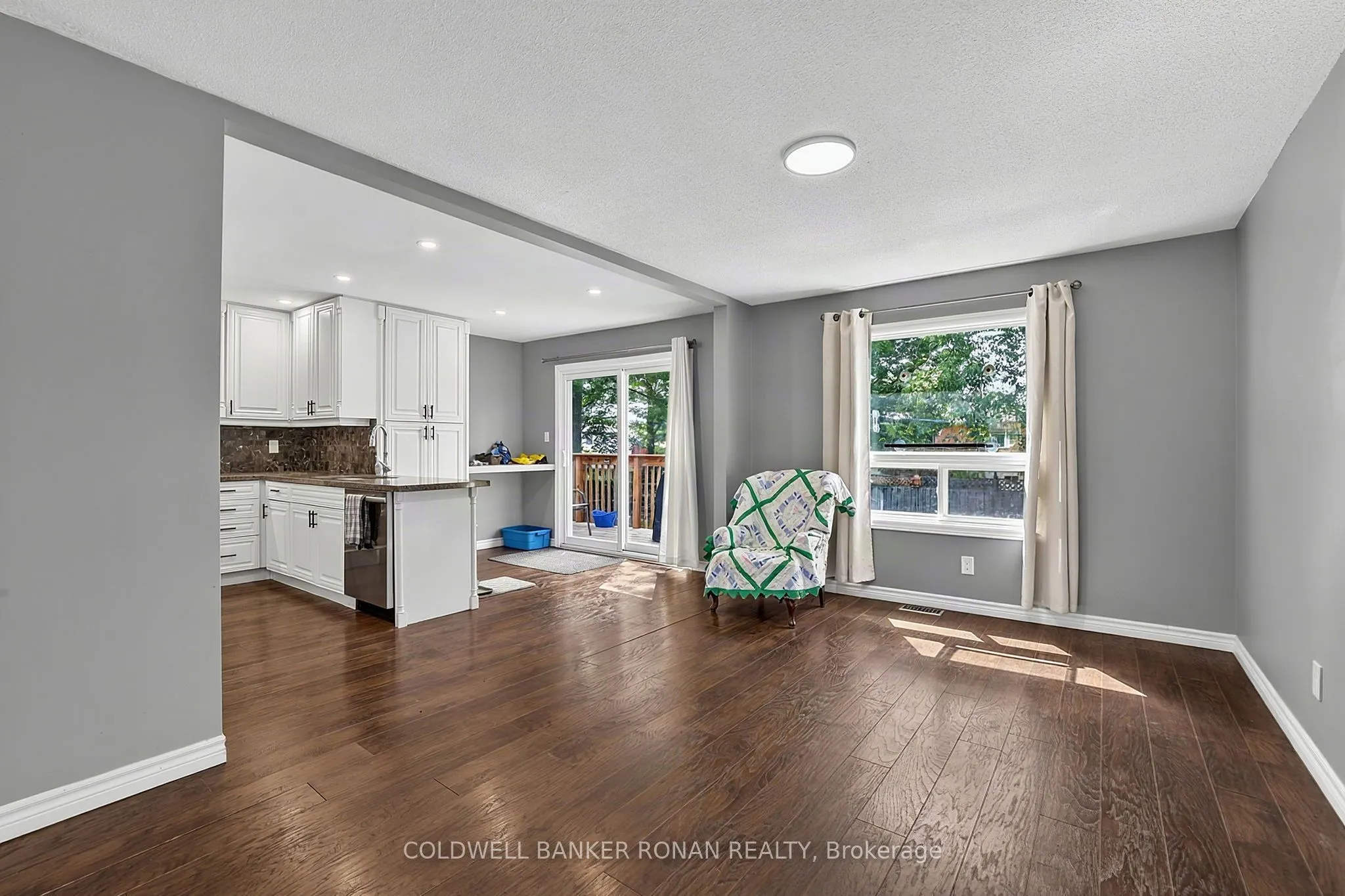 8 McCarthy Crescent
