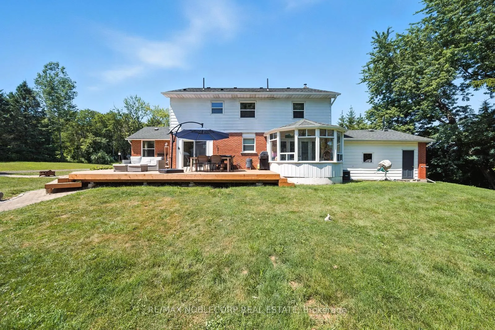 2037 15th Side Road