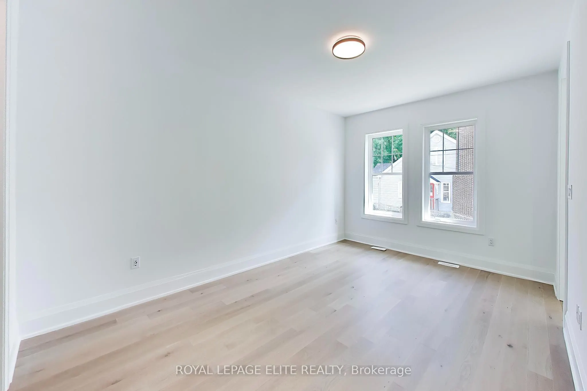 7 Dennison Street S