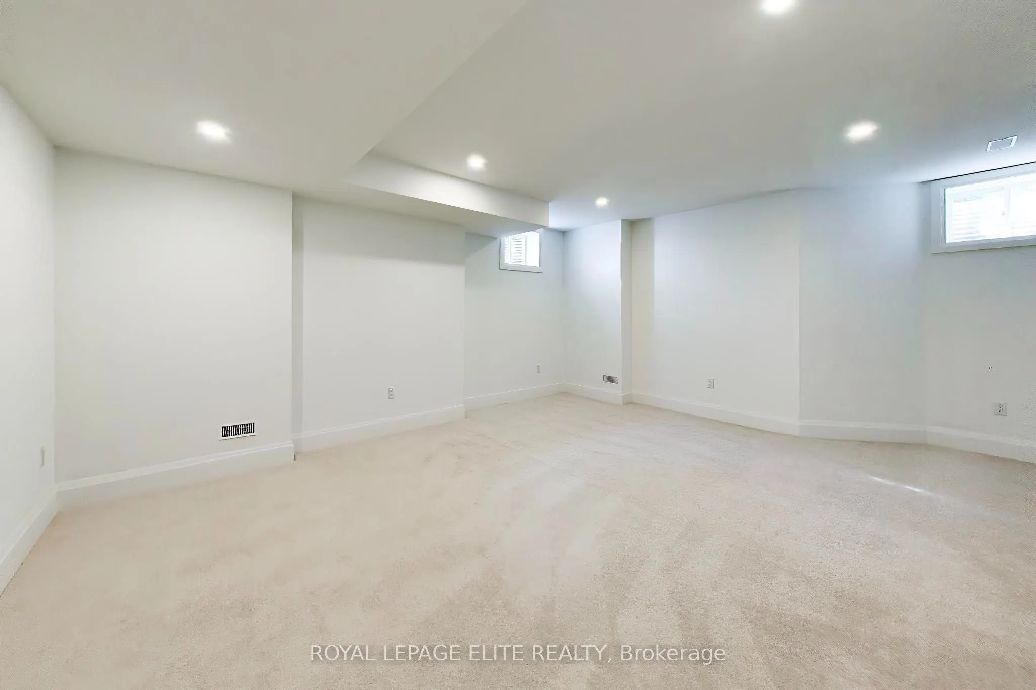 7 Dennison Street S