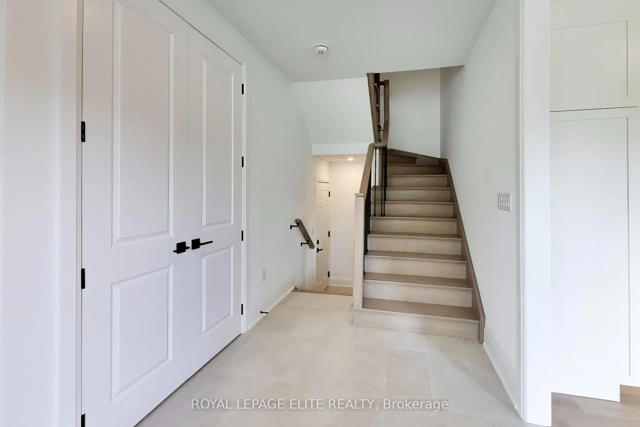 7 Dennison Street S