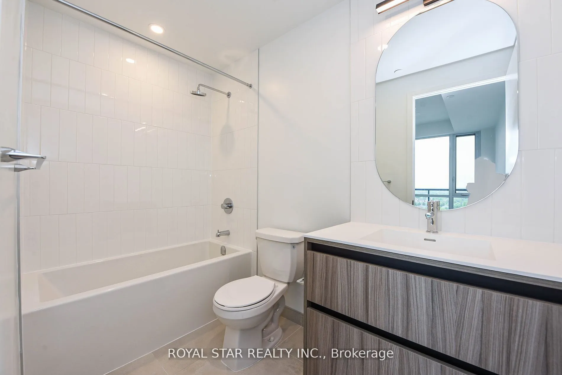 7950 Bathurst Street #1207