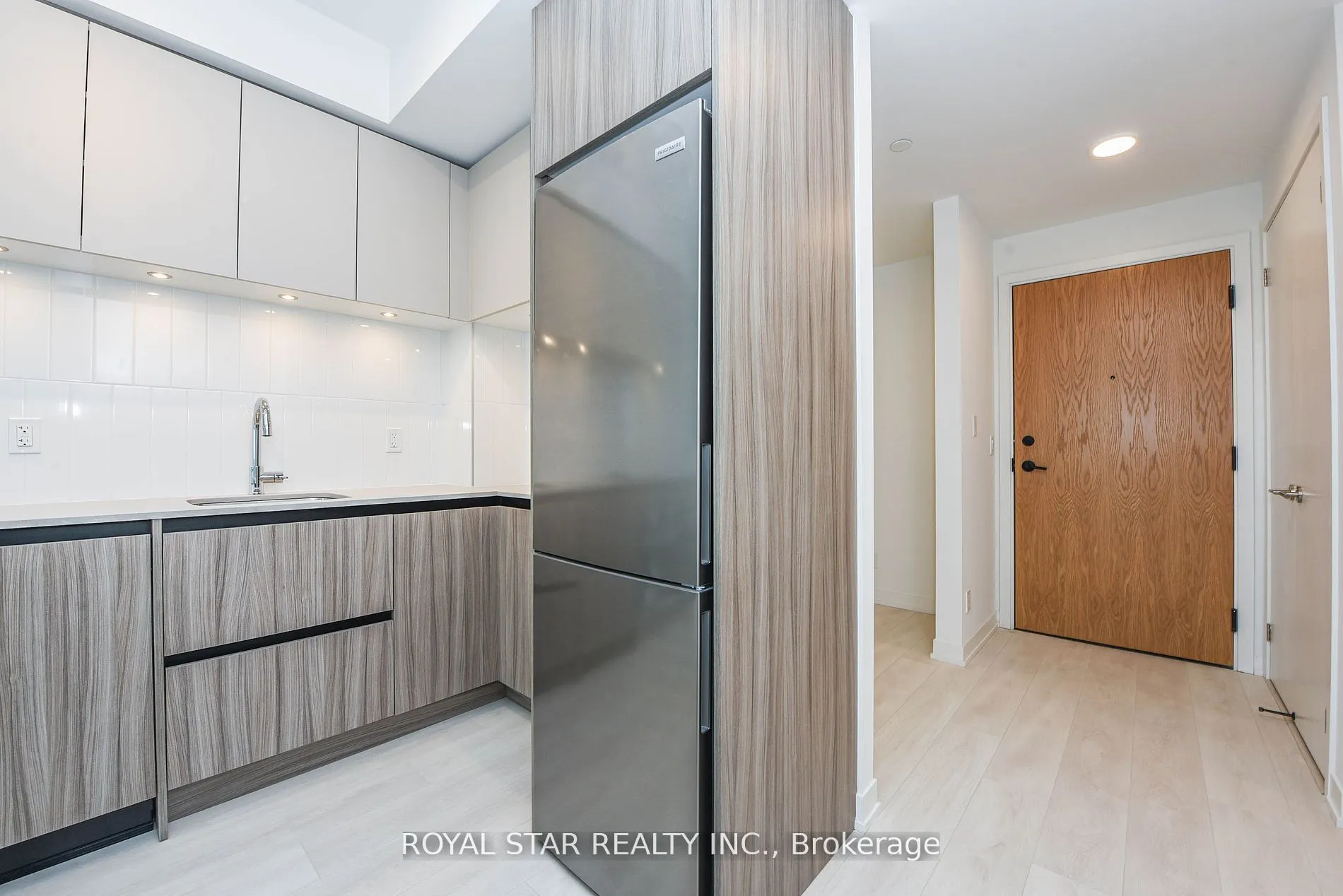 7950 Bathurst Street #1207