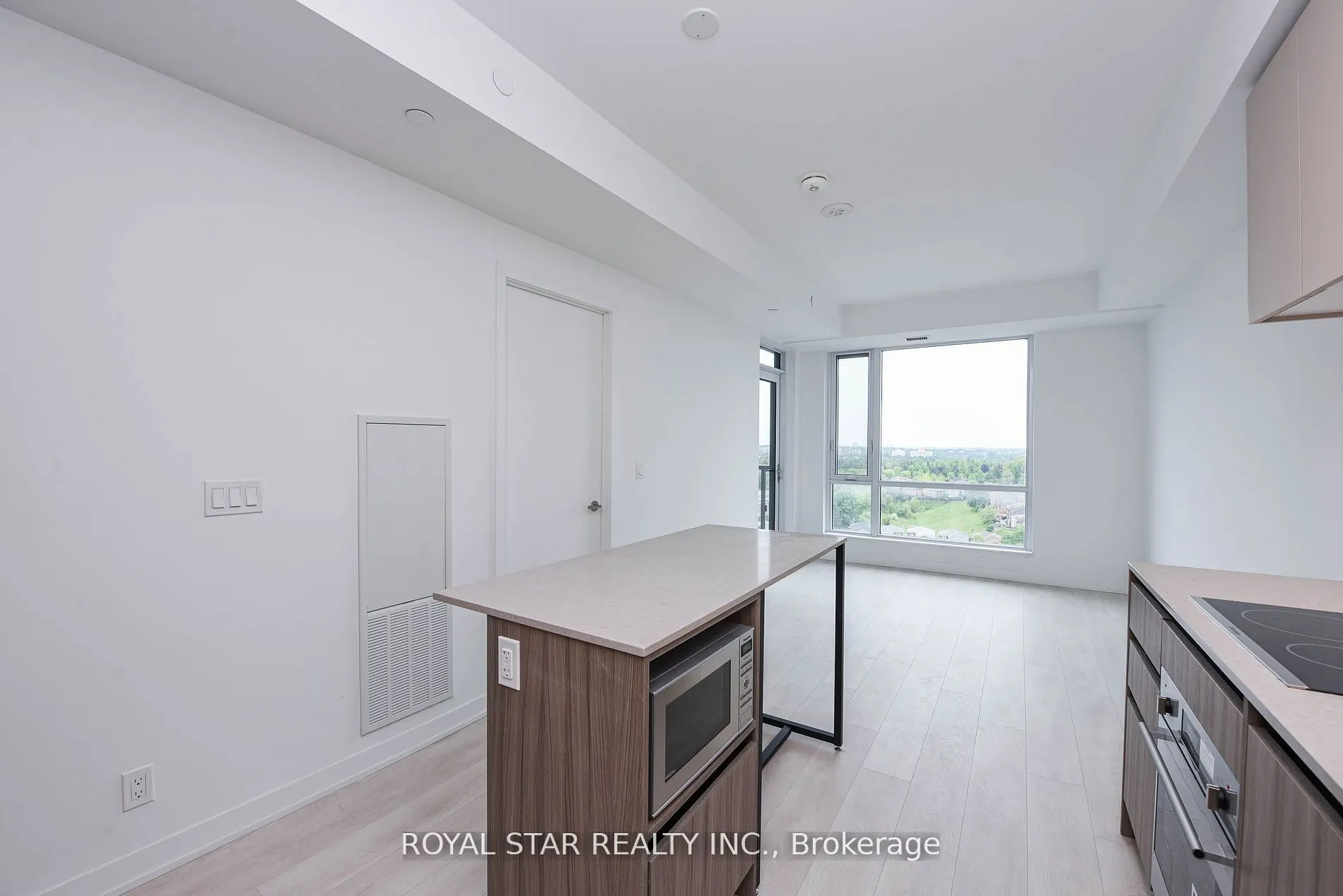 7950 Bathurst Street #1207