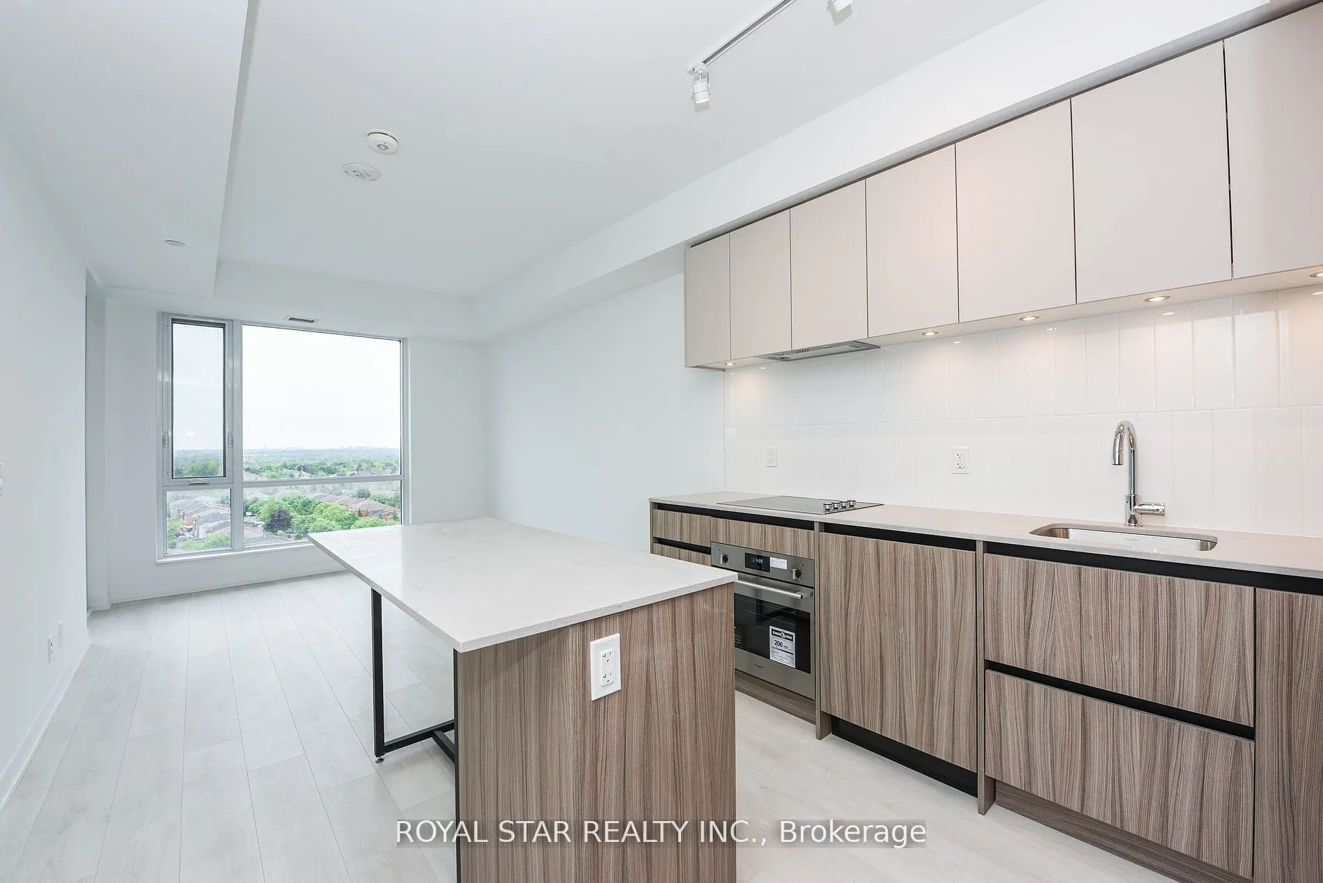 7950 Bathurst Street #1207