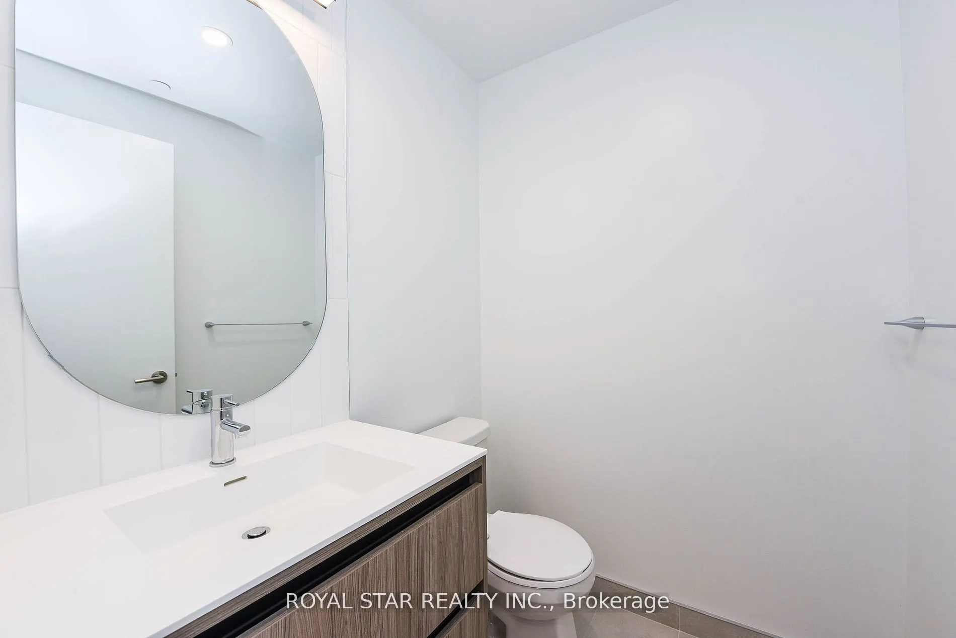 7950 Bathurst Street #1207