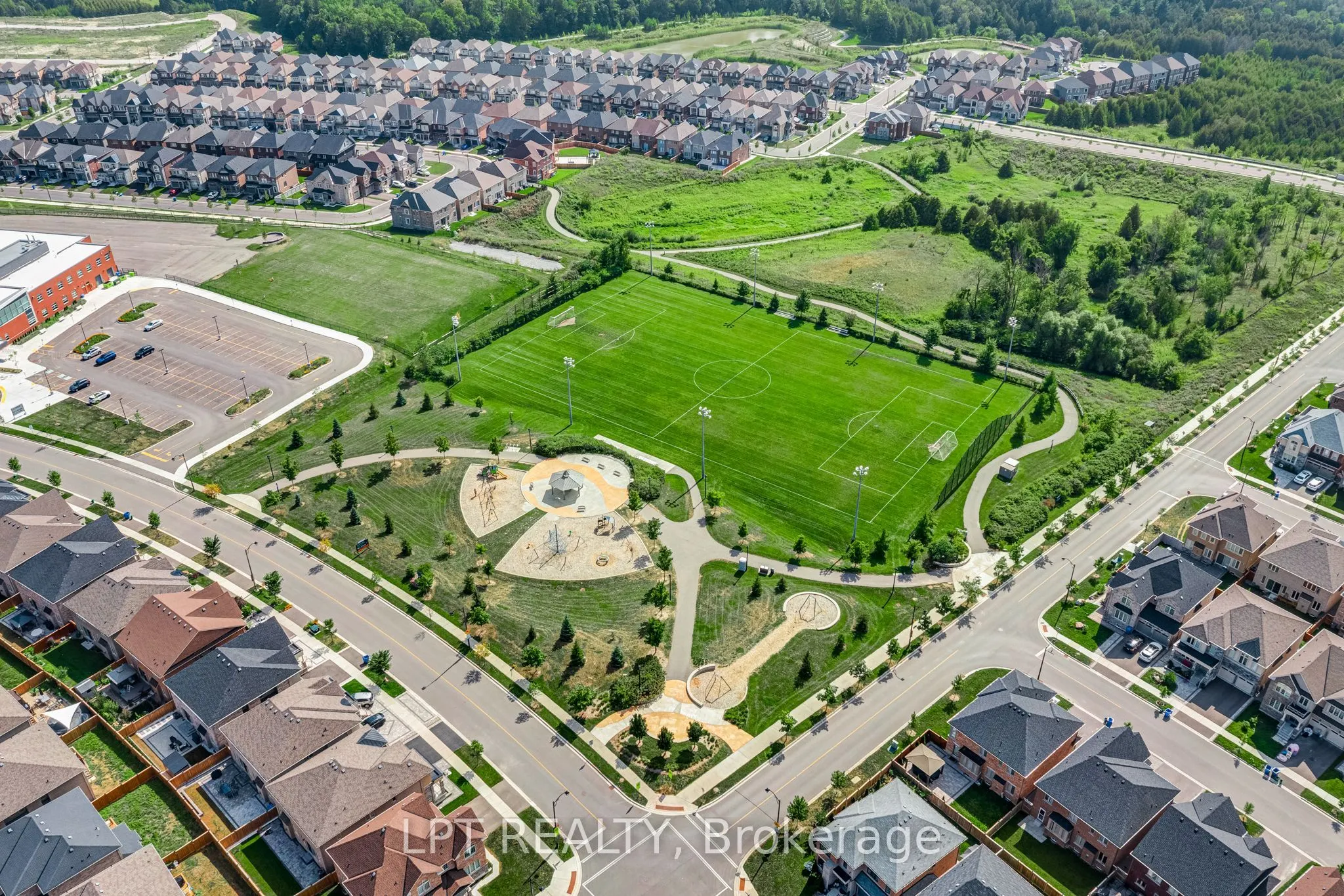 33 Mondial Crescent