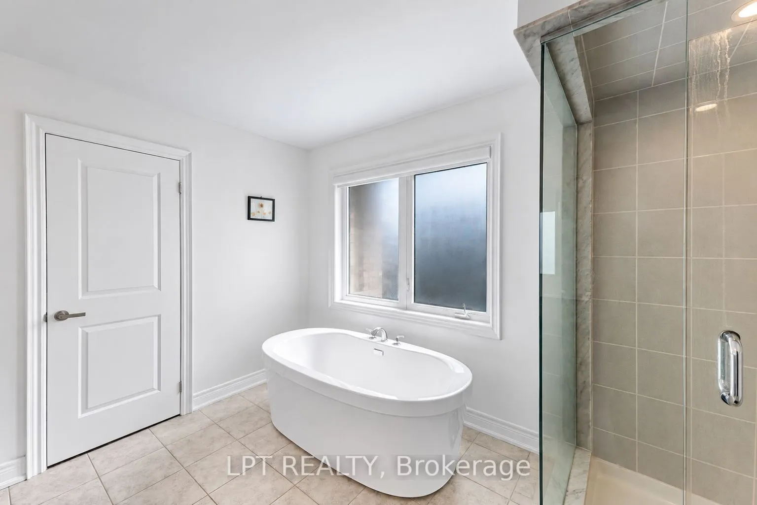 33 Mondial Crescent
