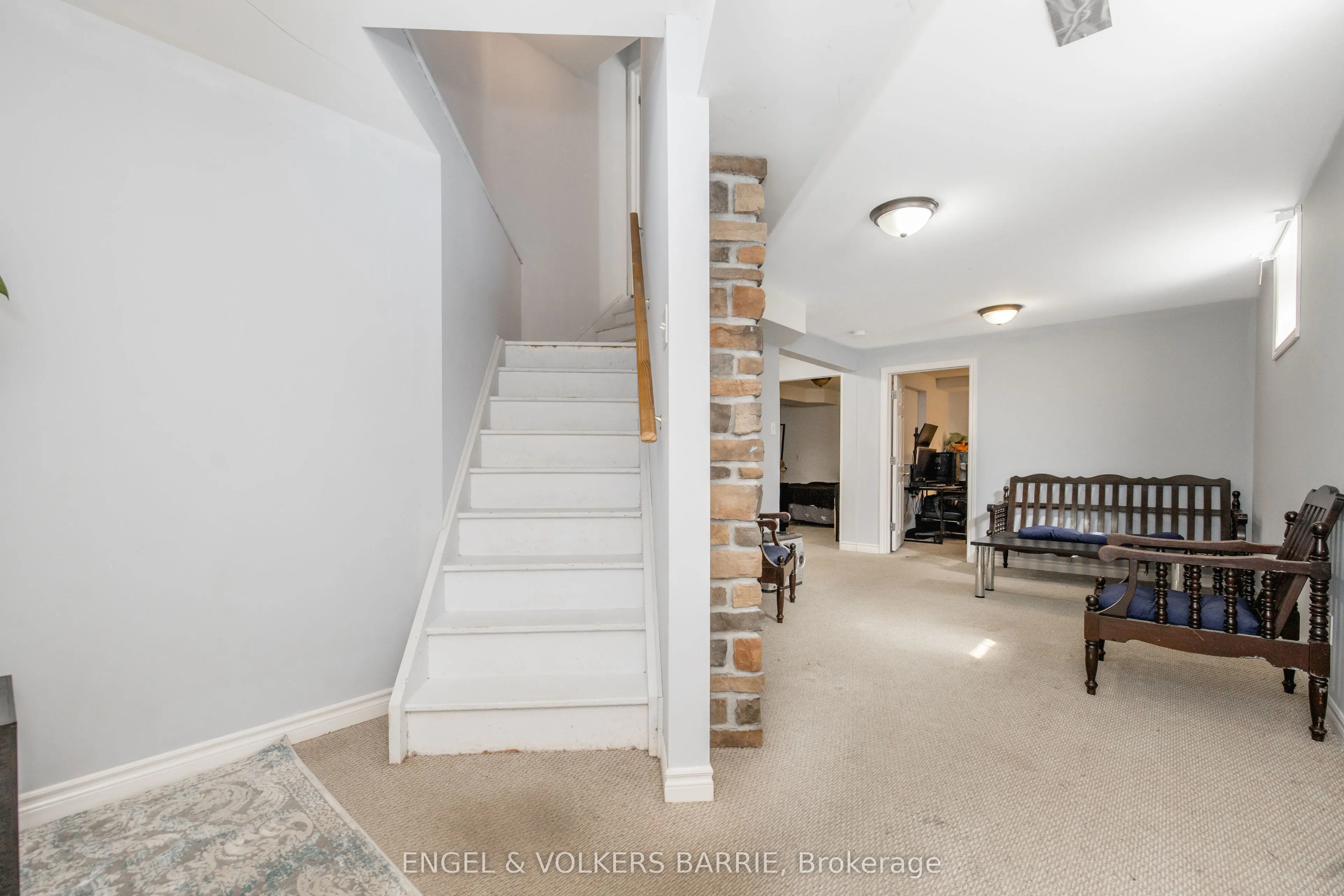 1376 Rankin Way