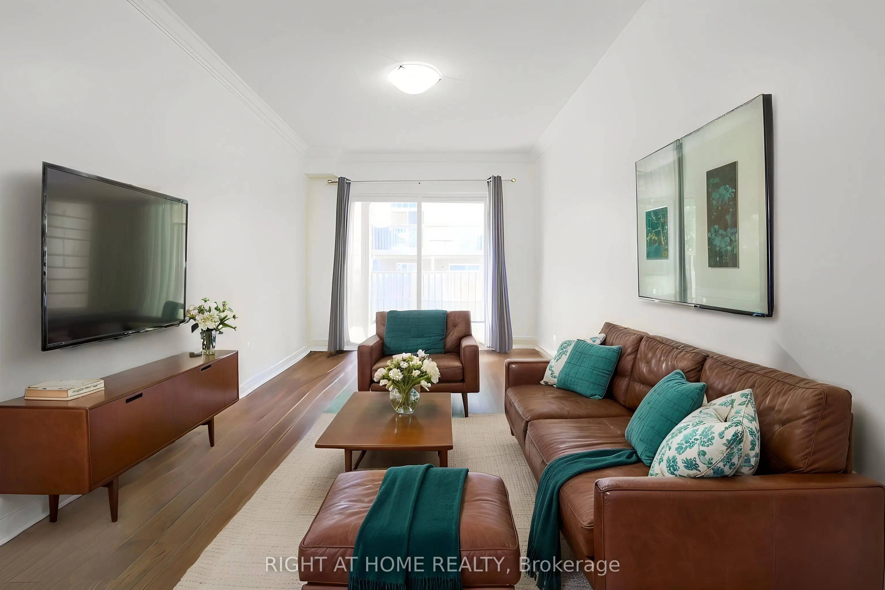 11 Littleriver Court