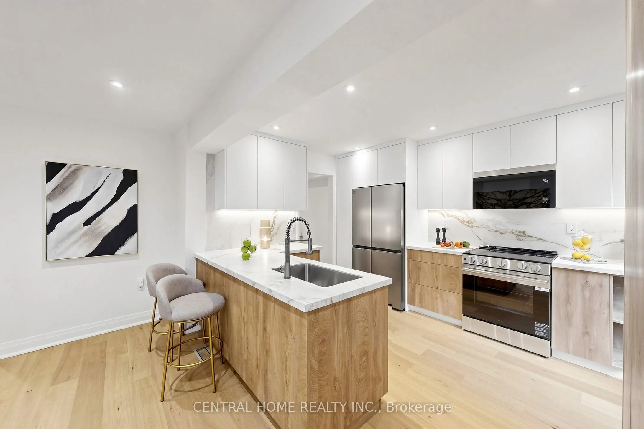 15 Closs Square