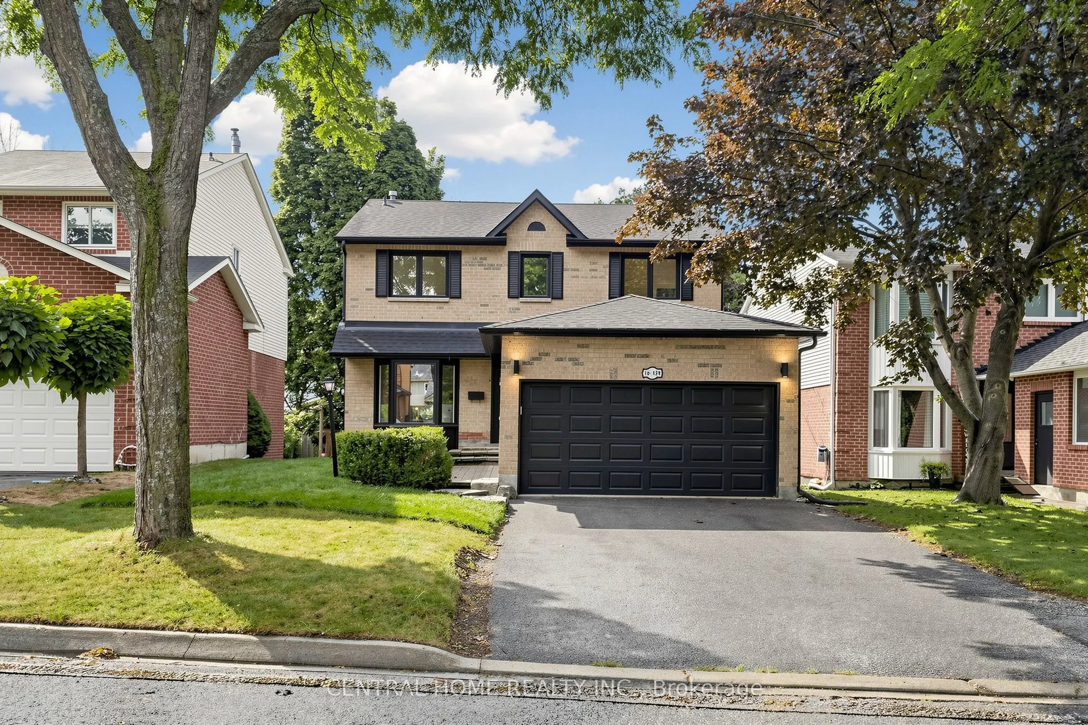 15 Closs Square