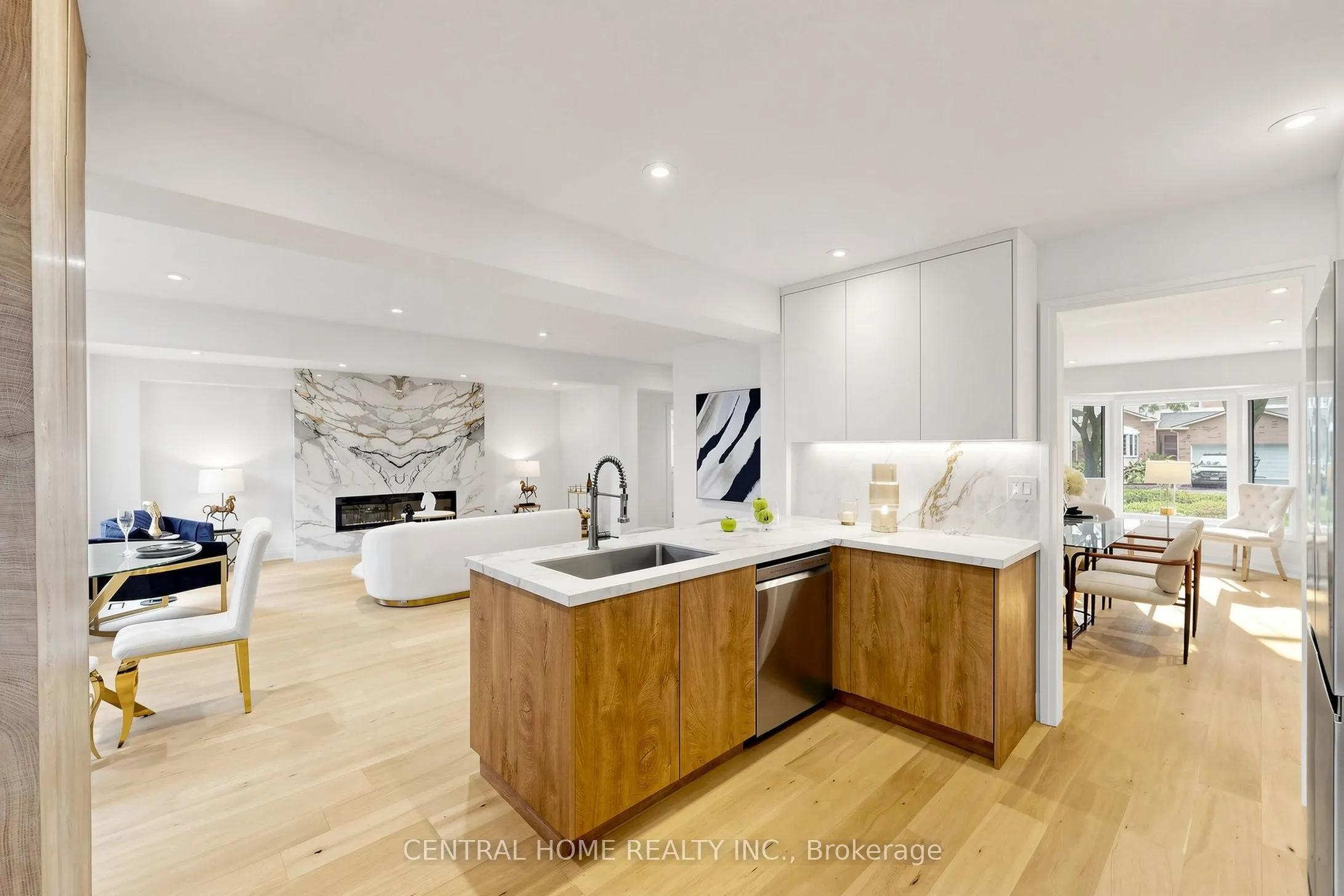 15 Closs Square