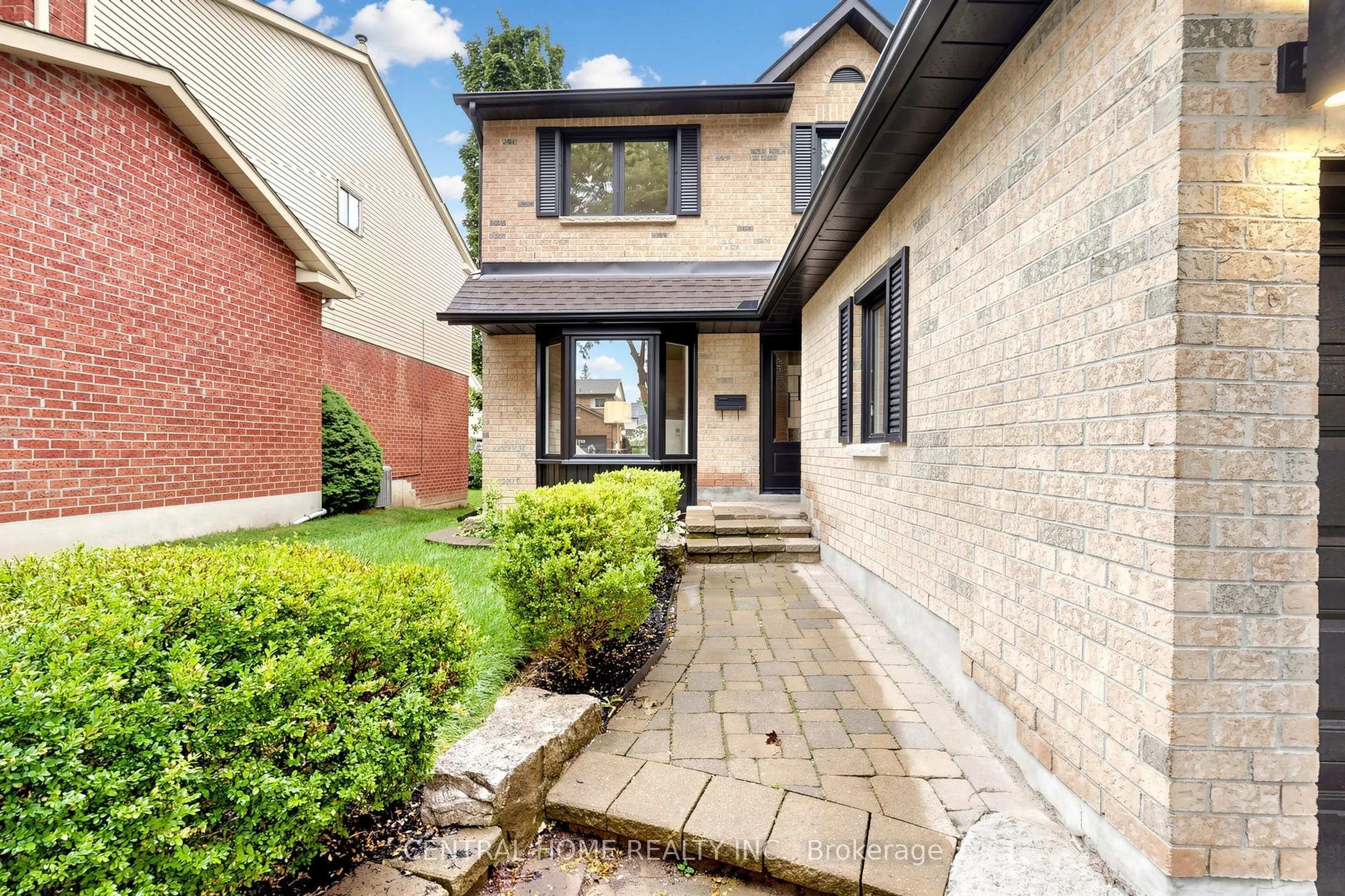 15 Closs Square