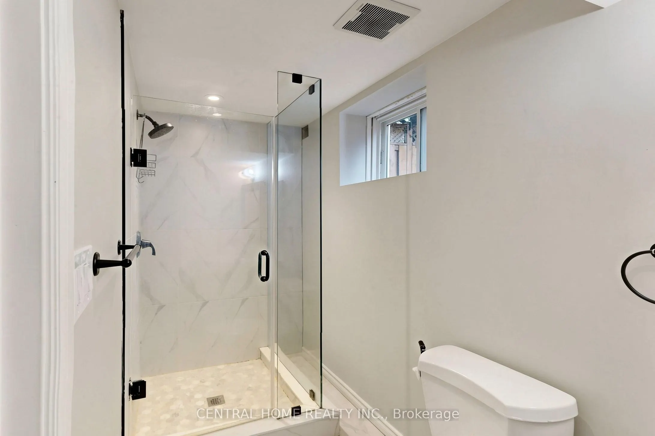 15 Closs Square