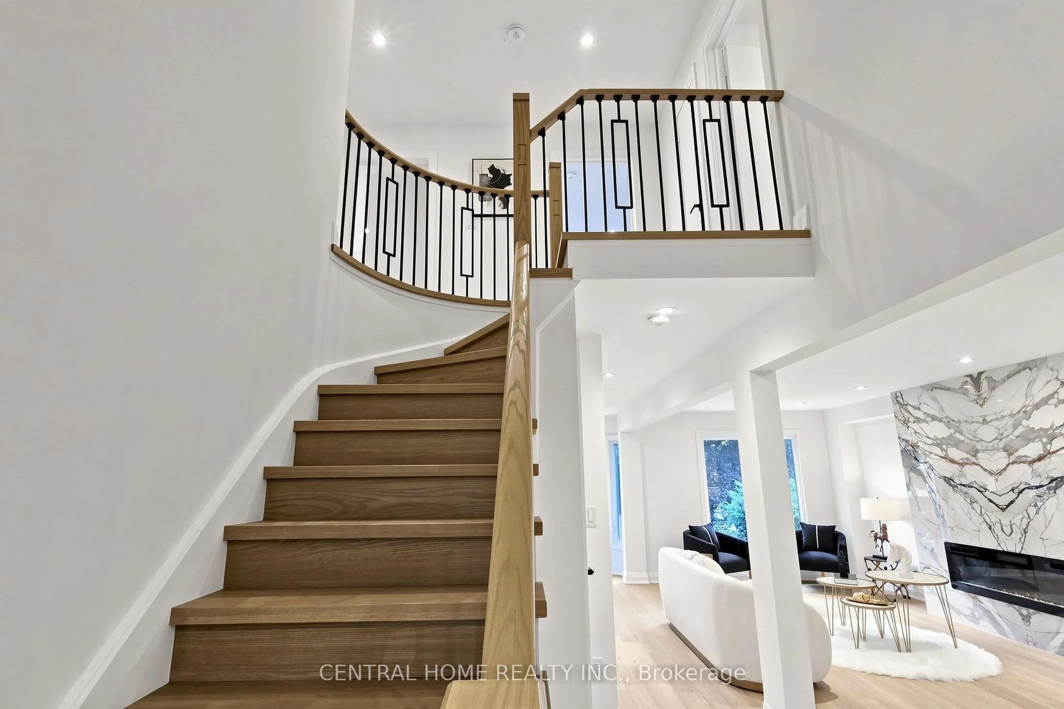 15 Closs Square