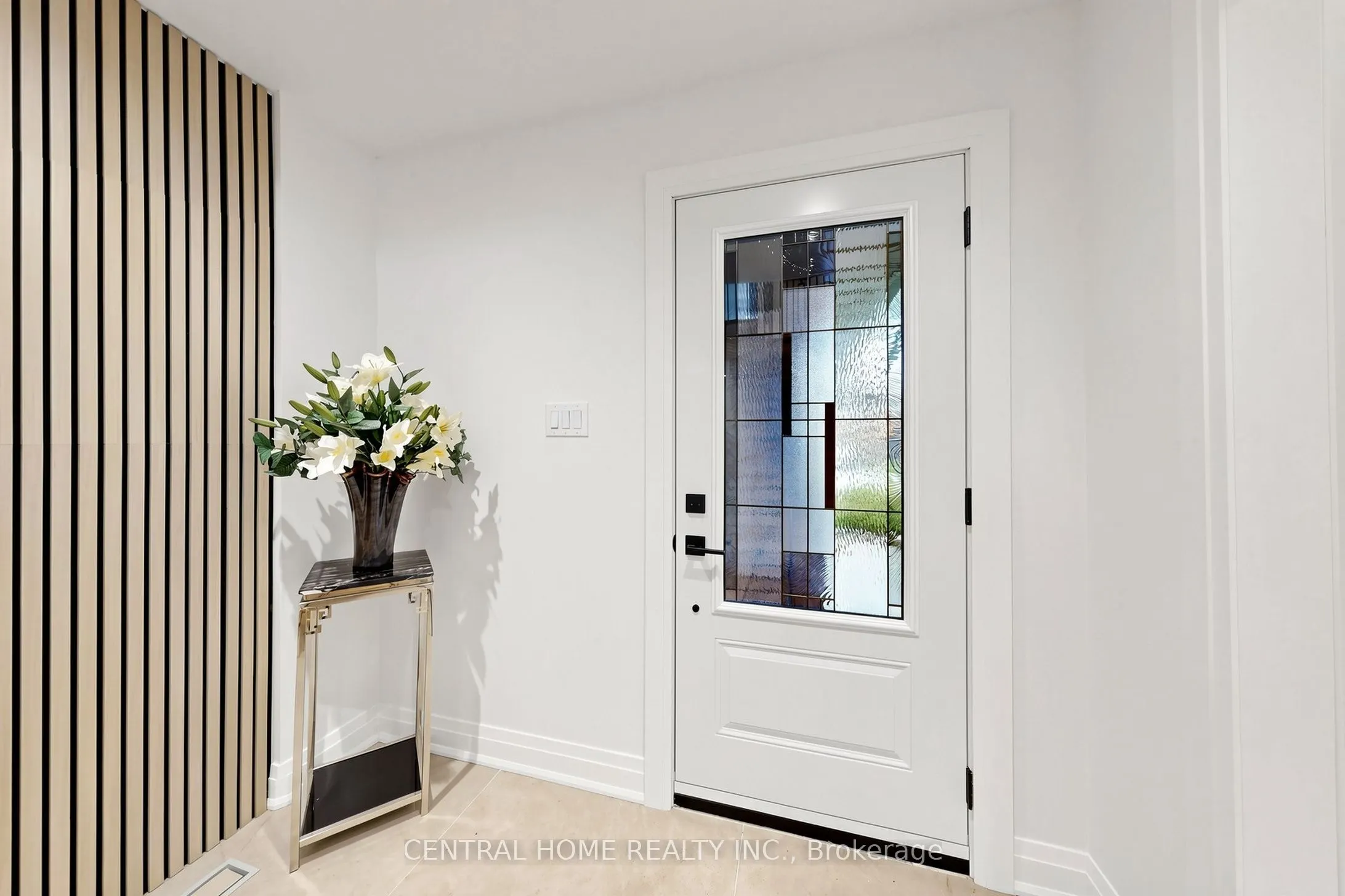 15 Closs Square