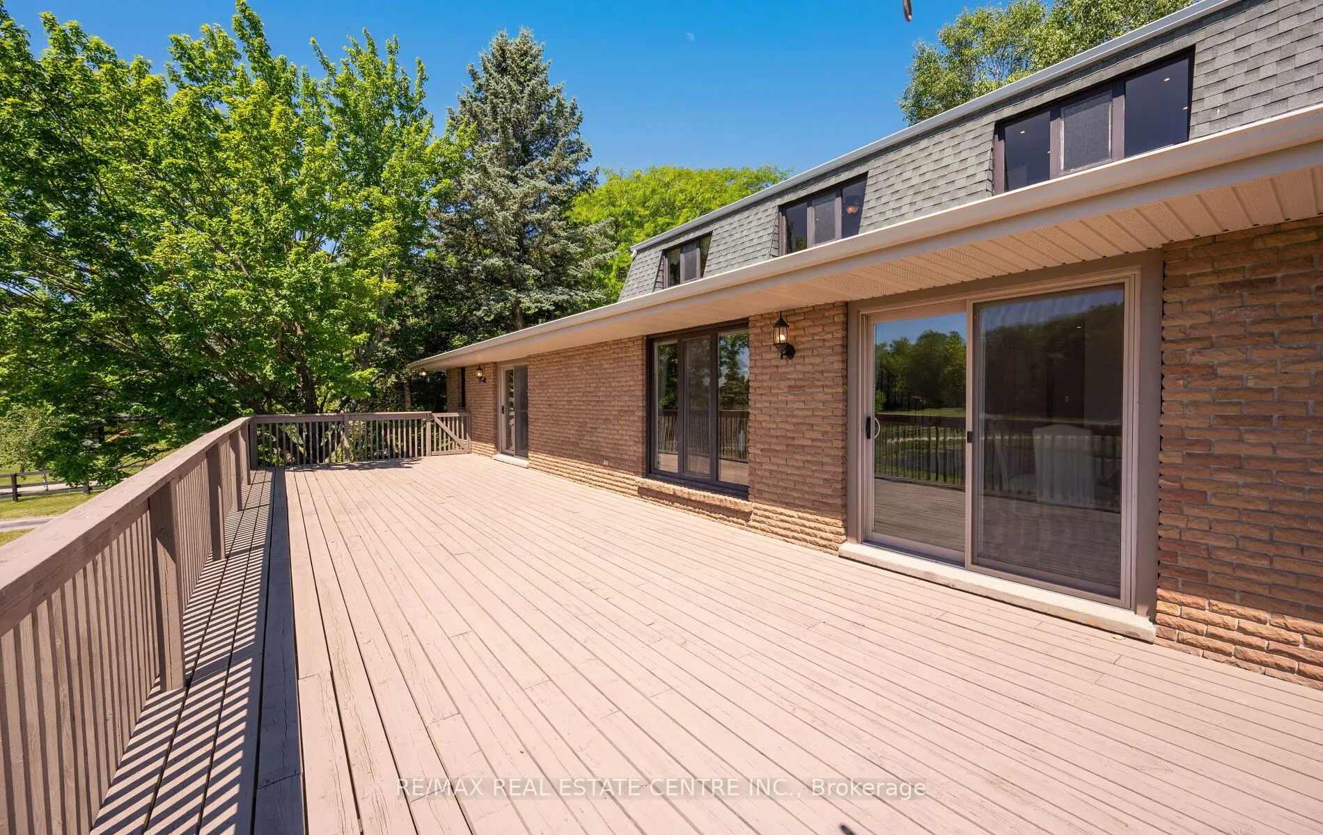 6375 17th Sideroad