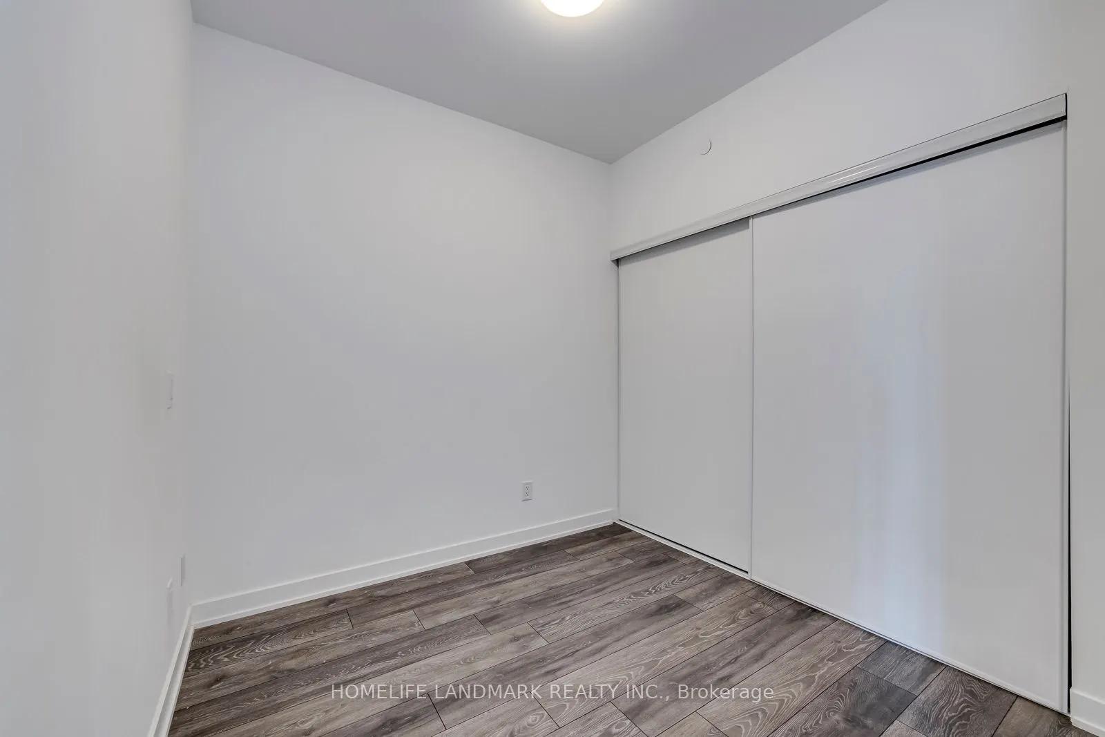 8888 Yonge Street #307