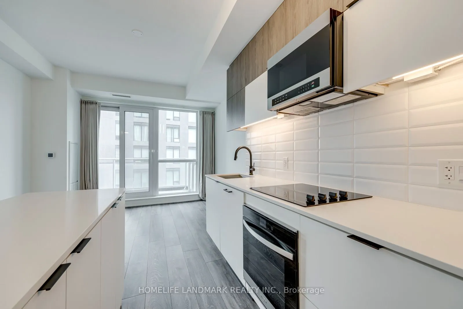 8888 Yonge Street #307