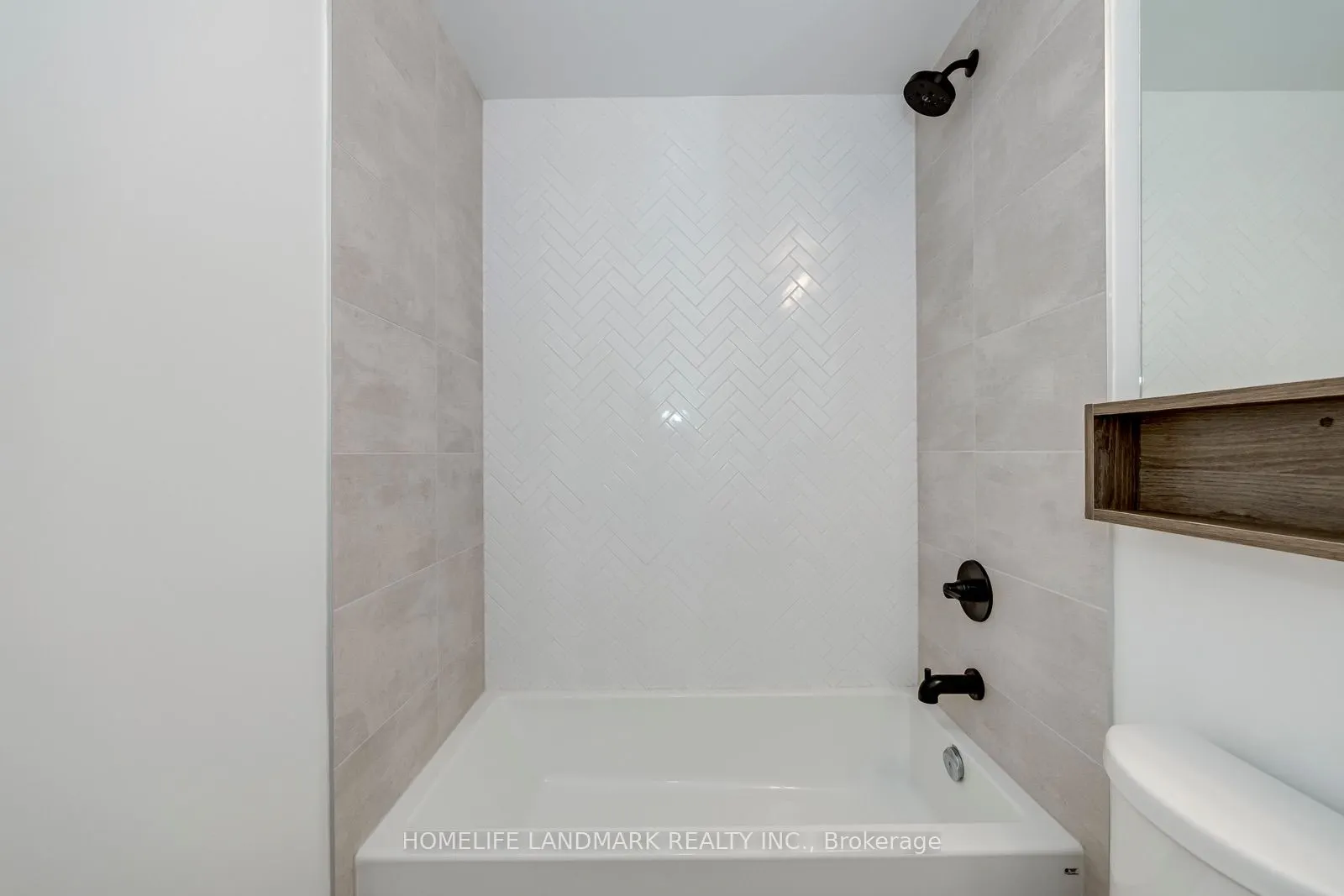 8888 Yonge Street #307