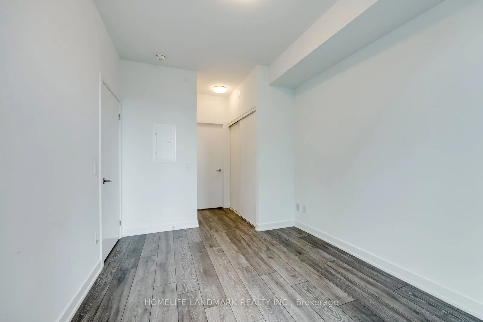 8888 Yonge Street #307