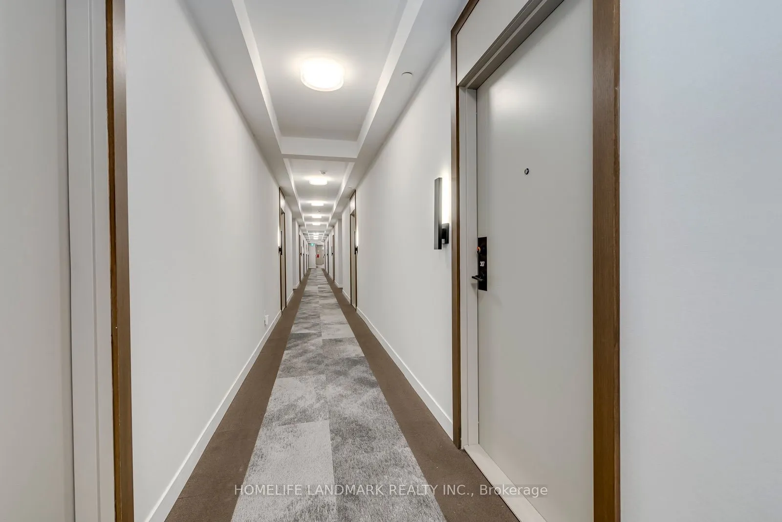 8888 Yonge Street #307