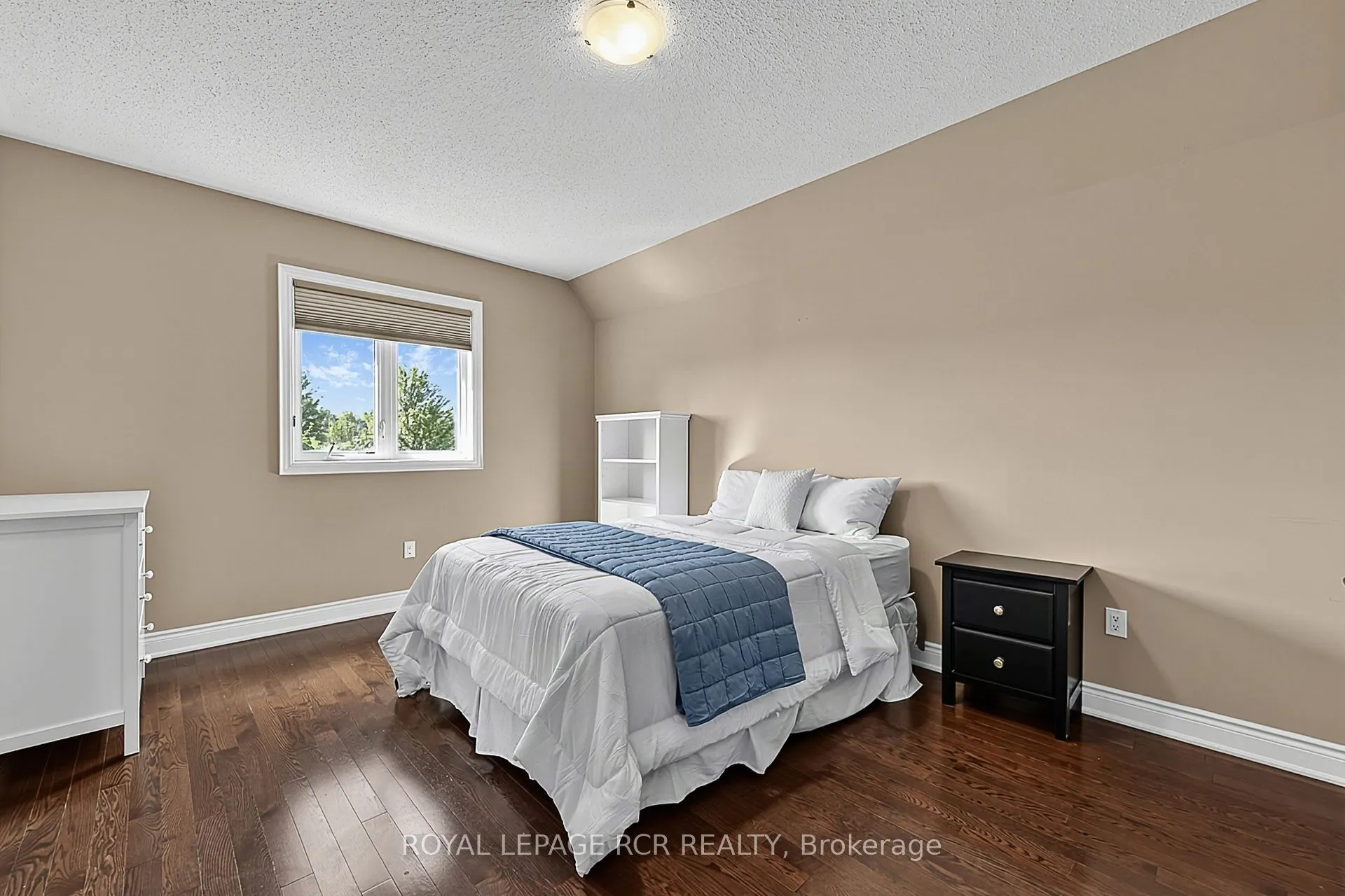 35 Somer Rumm Court